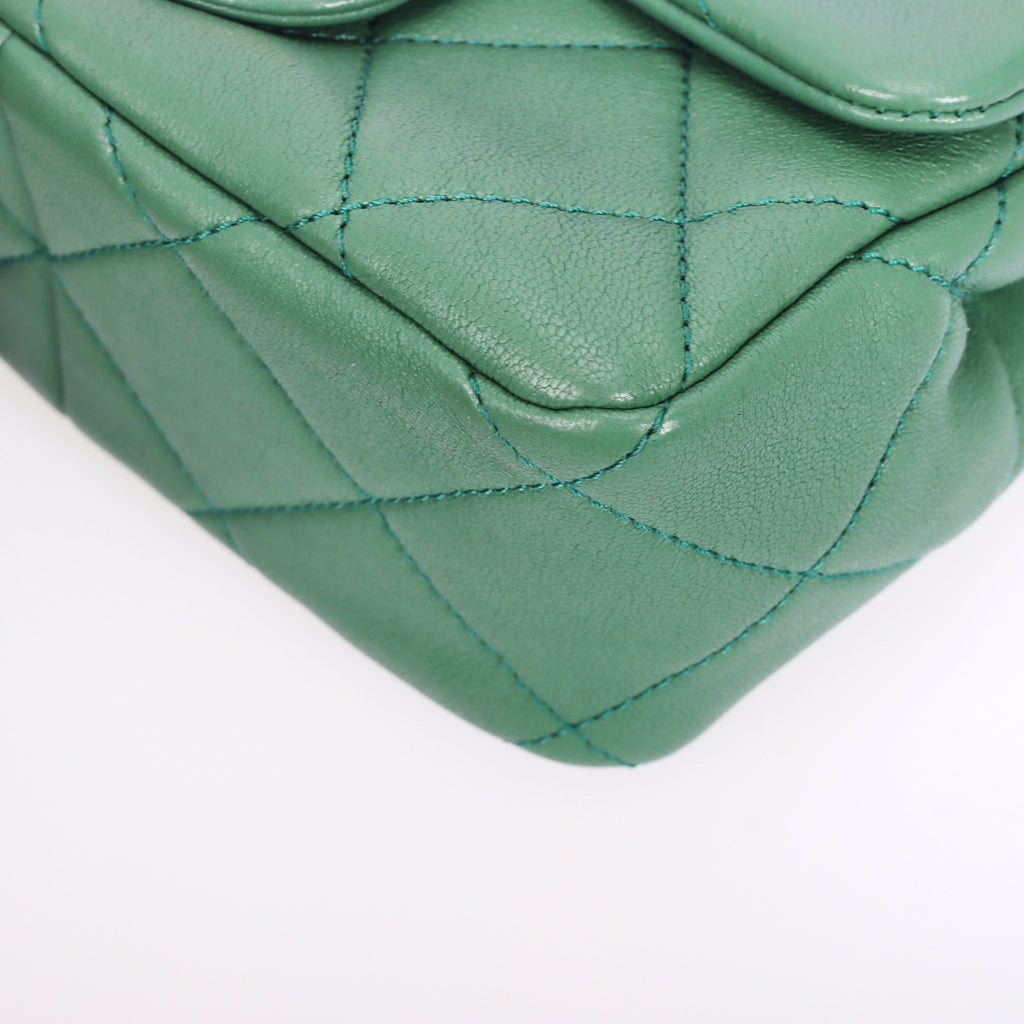 Pre-owned Chanel Green 2023 Mini Oval Handle Flap Bag Microchipped - Authentic