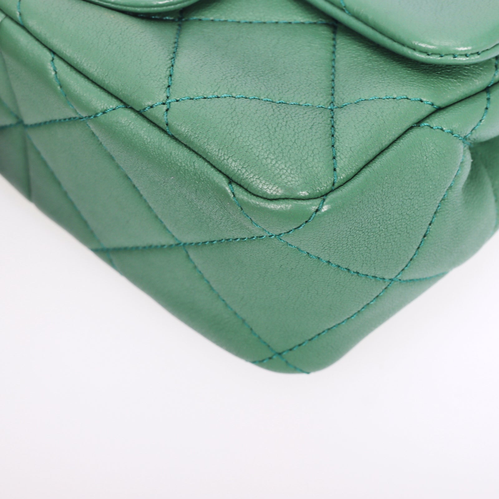 Pre-owned Chanel Green 2023 Mini Oval Handle Flap Bag Microchipped - Authentic