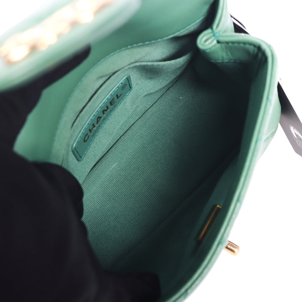 Pre-owned Chanel Green 2023 Mini Oval Handle Flap Bag Microchipped - Authentic