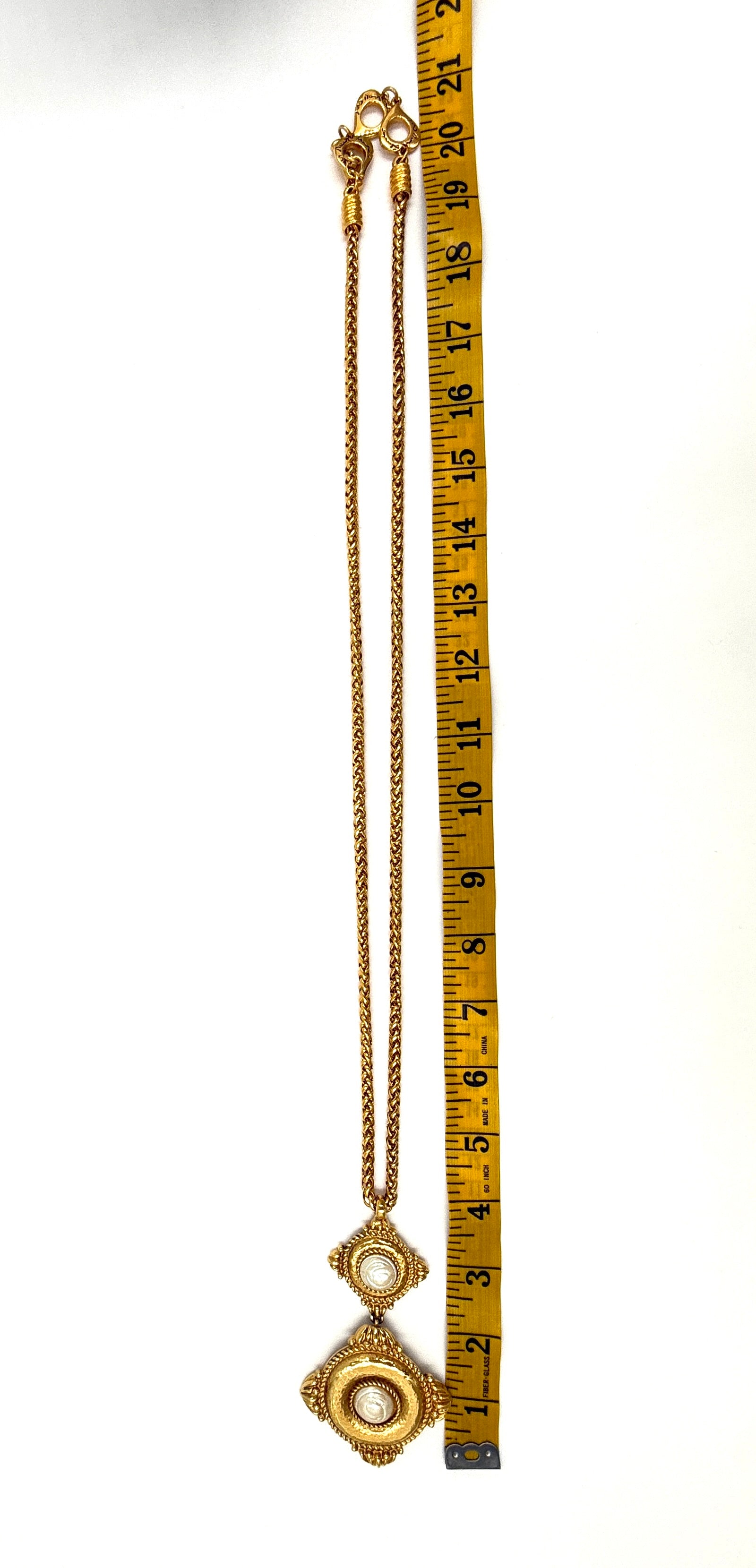 Pre-Owned Yves Saint Laurent Gold Plate Faux Pearl Pendant Necklace - Authenticated