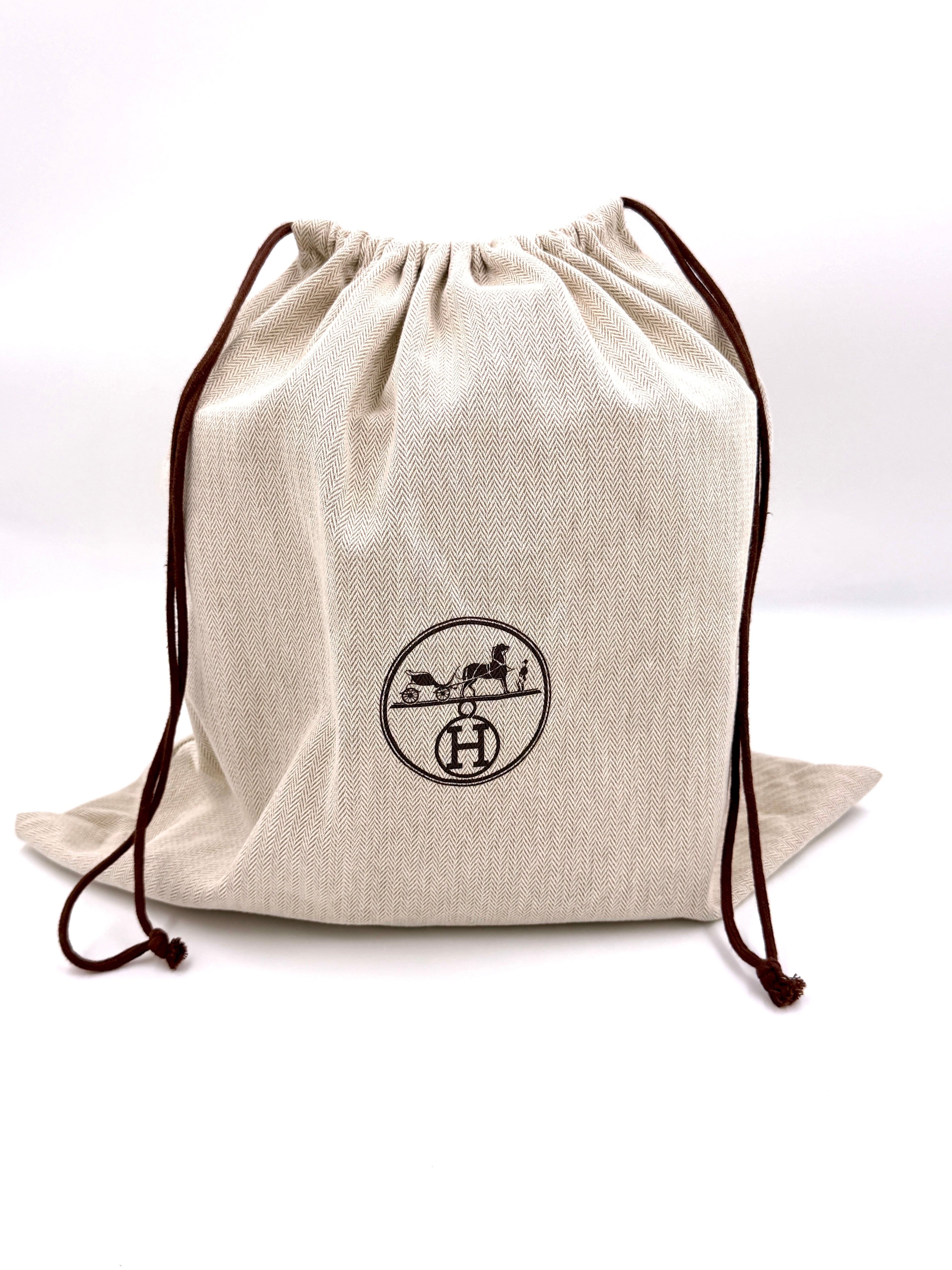 Pre-Owned Hermes Picotin 18 PM Rose Jaipur Taurillon Clemence Lock Bag - Authenticated