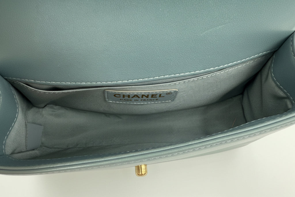 Pre-Owned Chanel Irridescent Light Blue Patent Leather Small Boy Bag - Authenticated