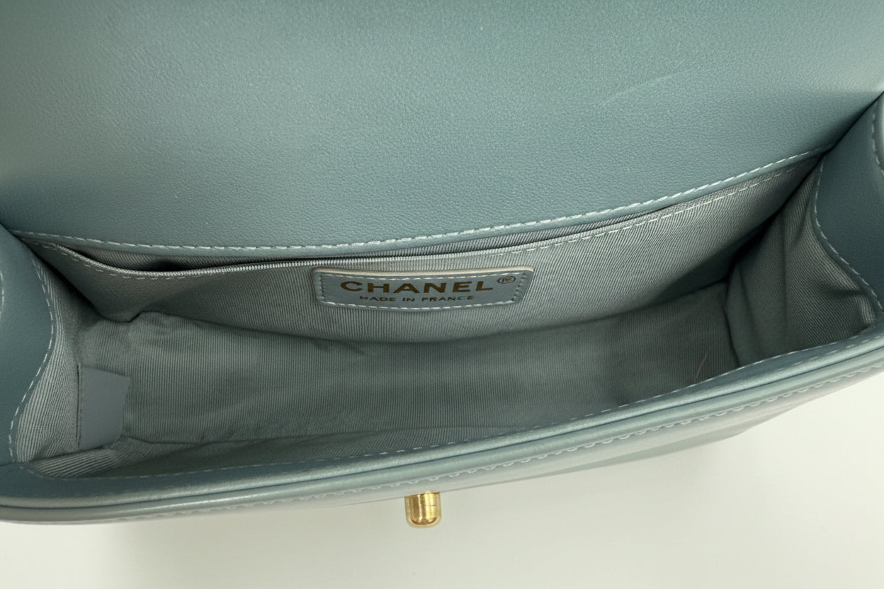 Pre-Owned Chanel Irridescent Light Blue Patent Leather Small Boy Bag - Authenticated