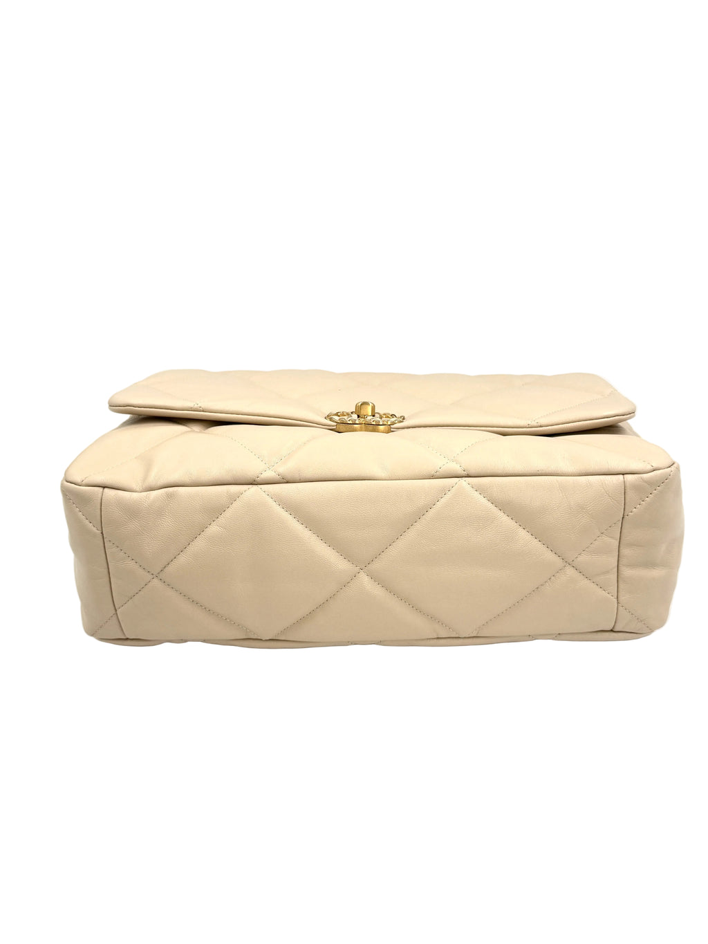 Pre-owned Chanel 19 Maxi Beige Goatskin Mixed Hardware - Authenticated
