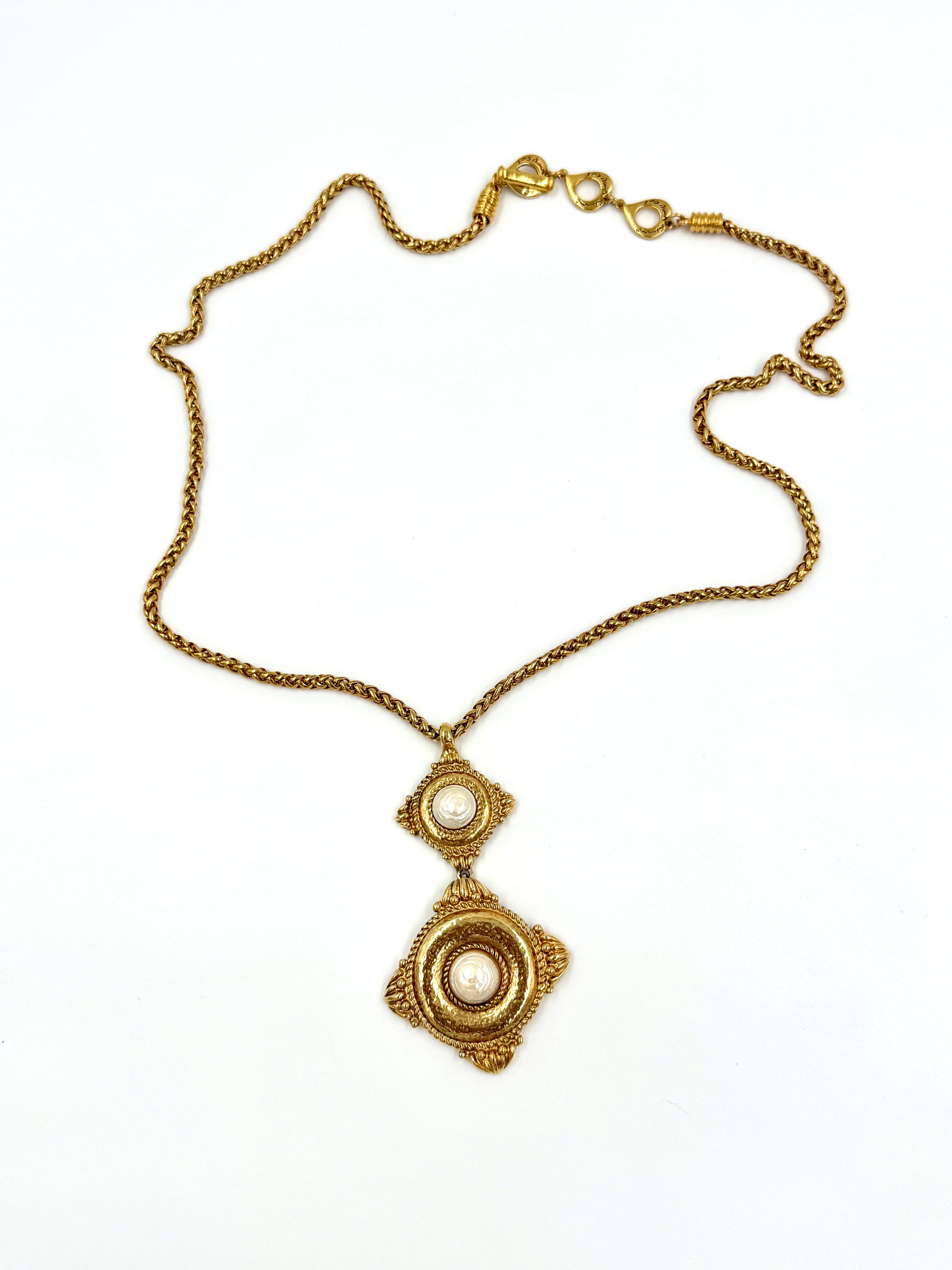 Pre-Owned Yves Saint Laurent Gold Plate Faux Pearl Pendant Necklace - Authenticated