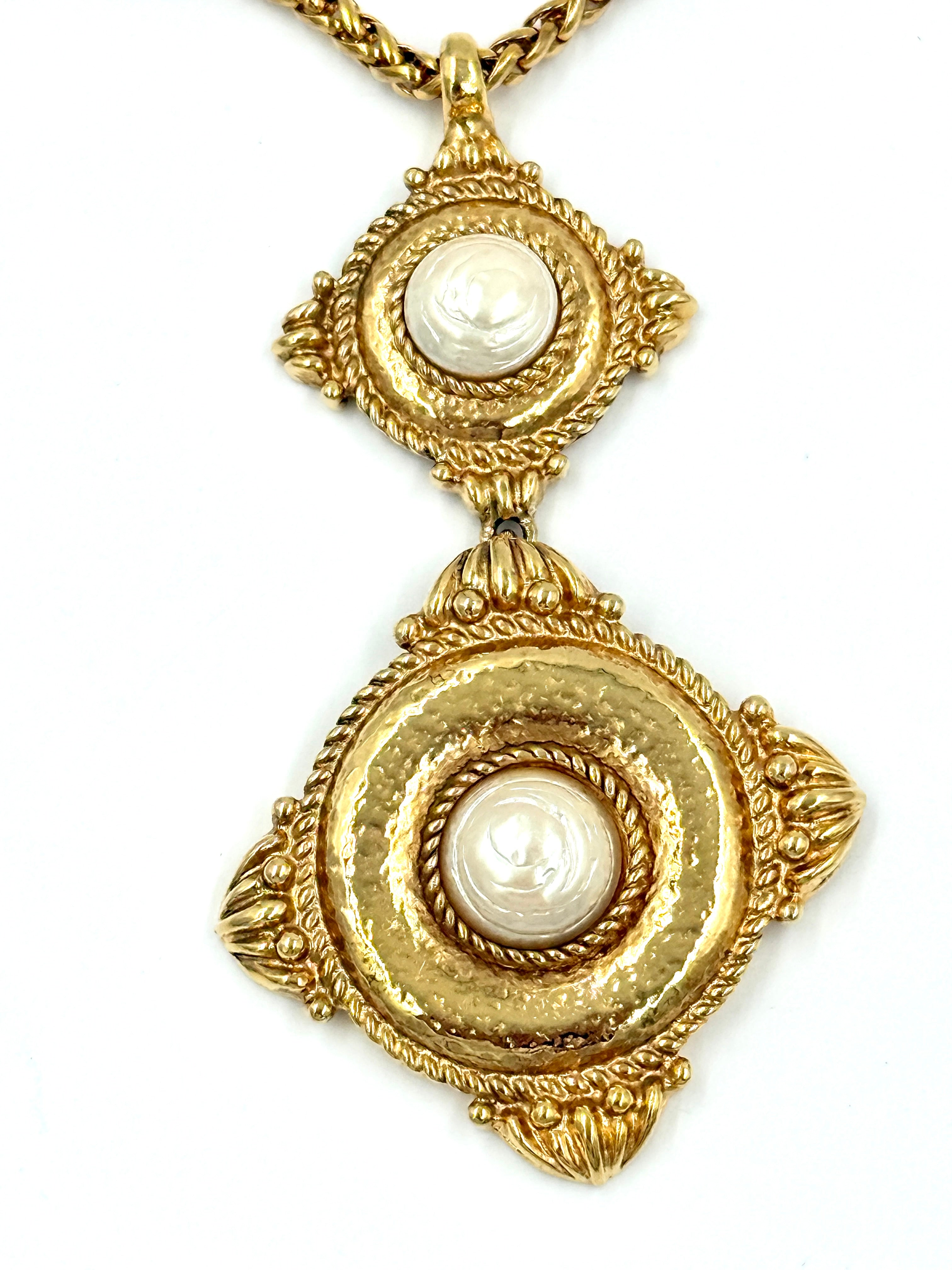 Pre-Owned Yves Saint Laurent Gold Plate Faux Pearl Pendant Necklace - Authenticated