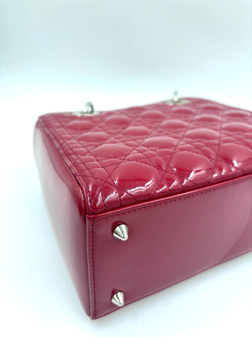 Pre-owned Medium Lady Dior Bag Cherry Red Patent Cannage Calfskin - Authenticated