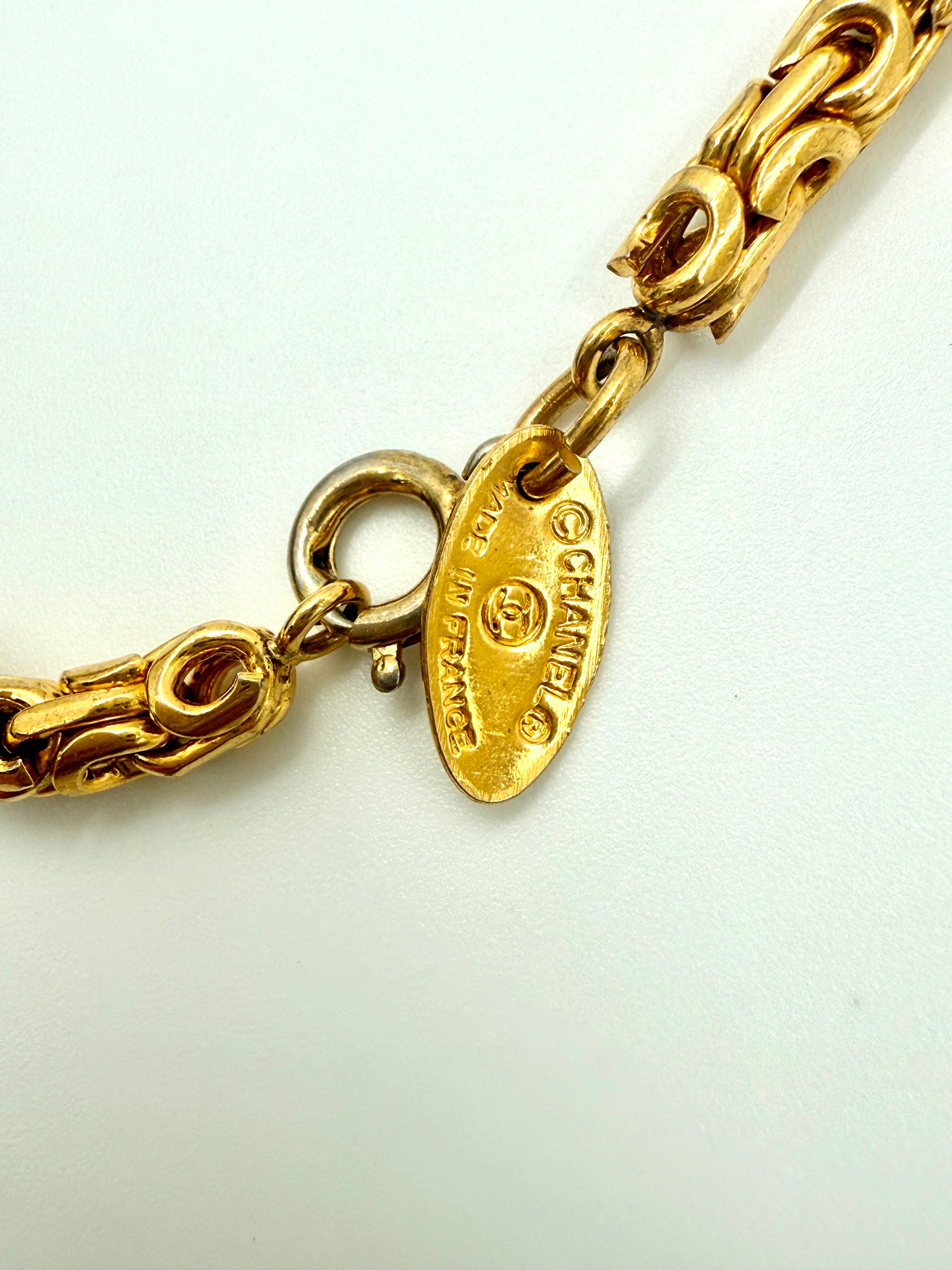 Pre-Owned Chanel Vintage 31 Rue Cambon Medallion Bracelet - Authenticated