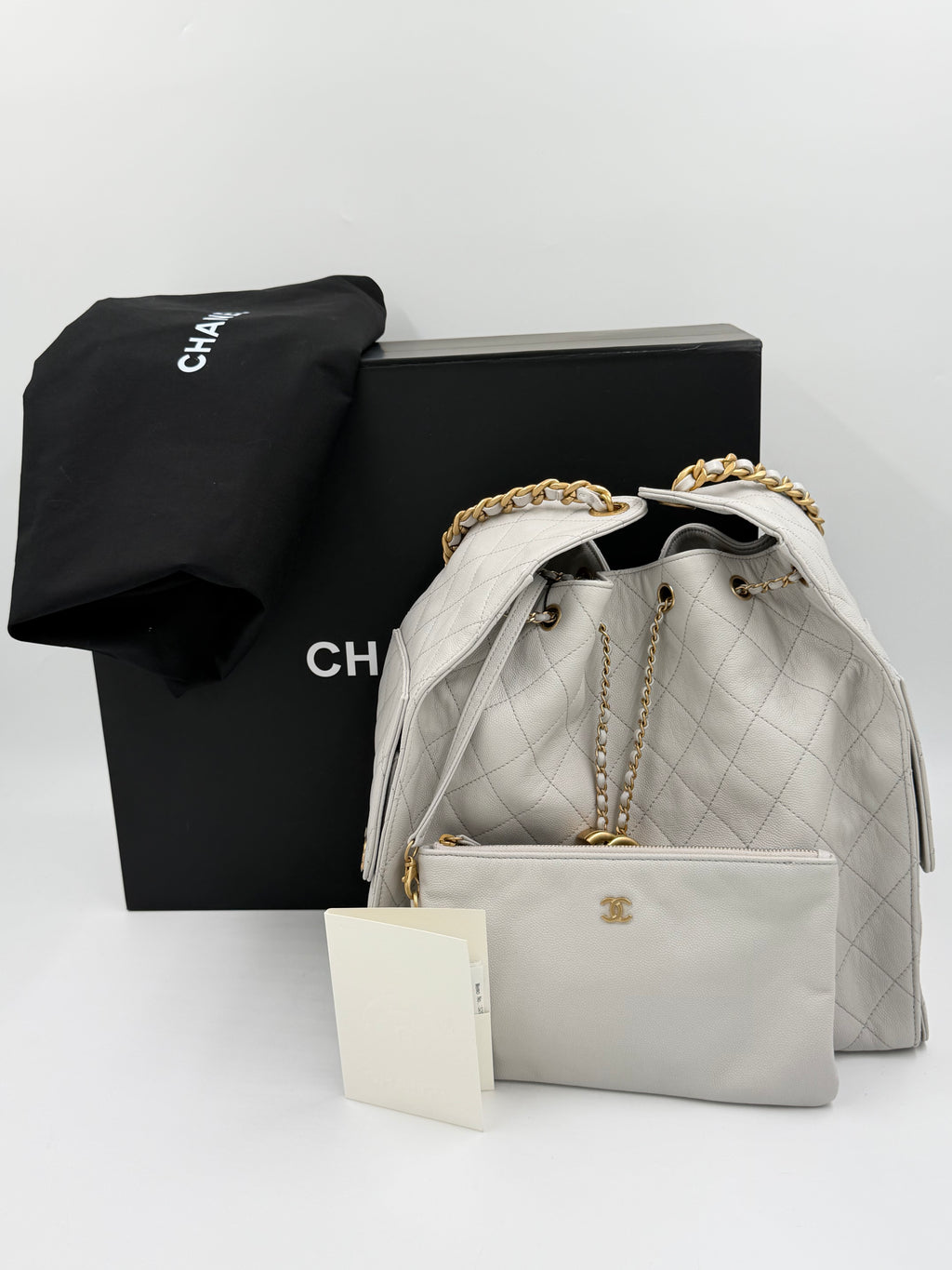 Pre-owned Chanel 25 Hobo Light Gray Caviar Leather Gold Hardware Medium - Authenticated