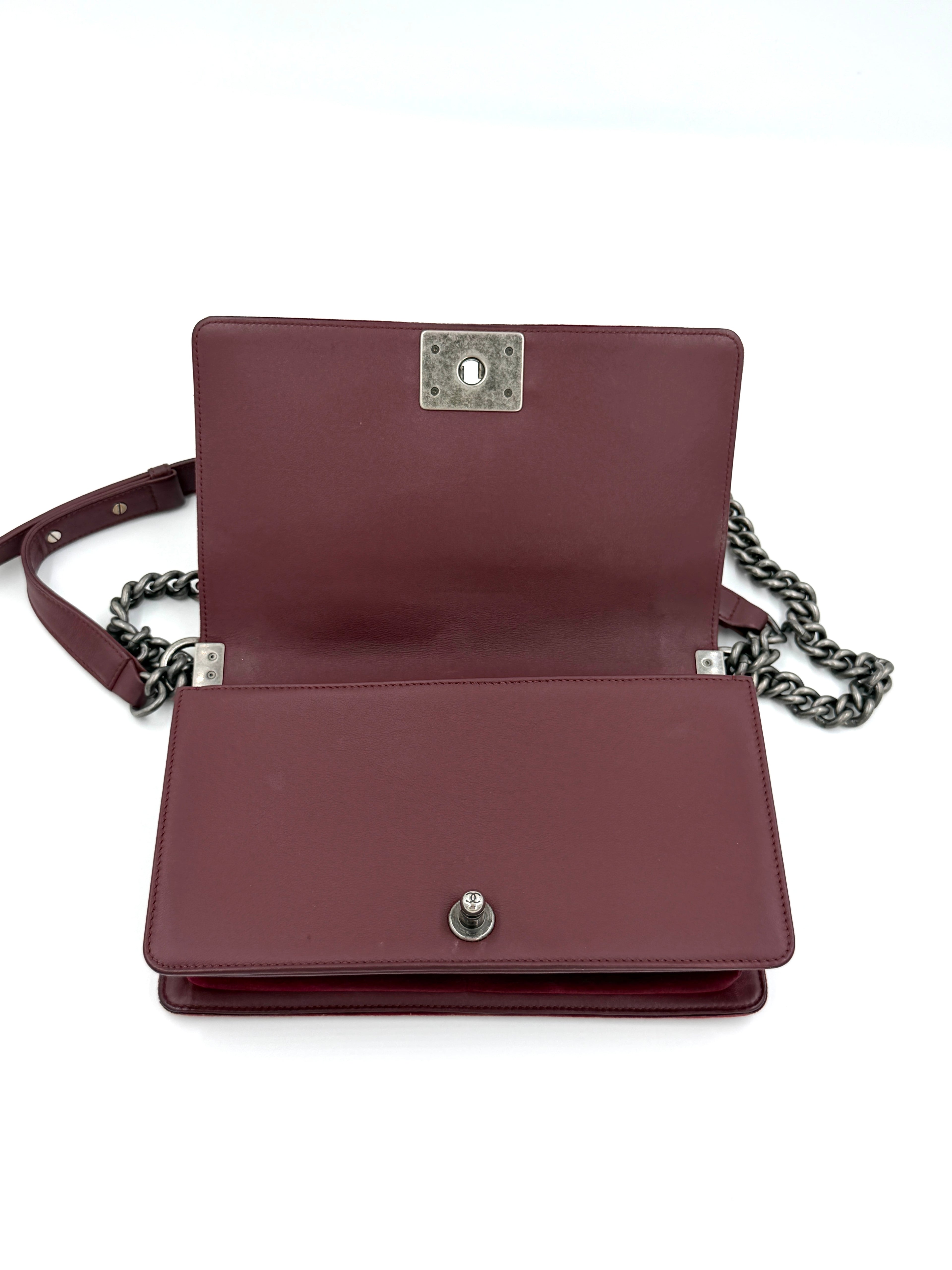 Pre-Owned Chanel Oxblood Quilted Velvet Medium Boy Bag - Authenticated