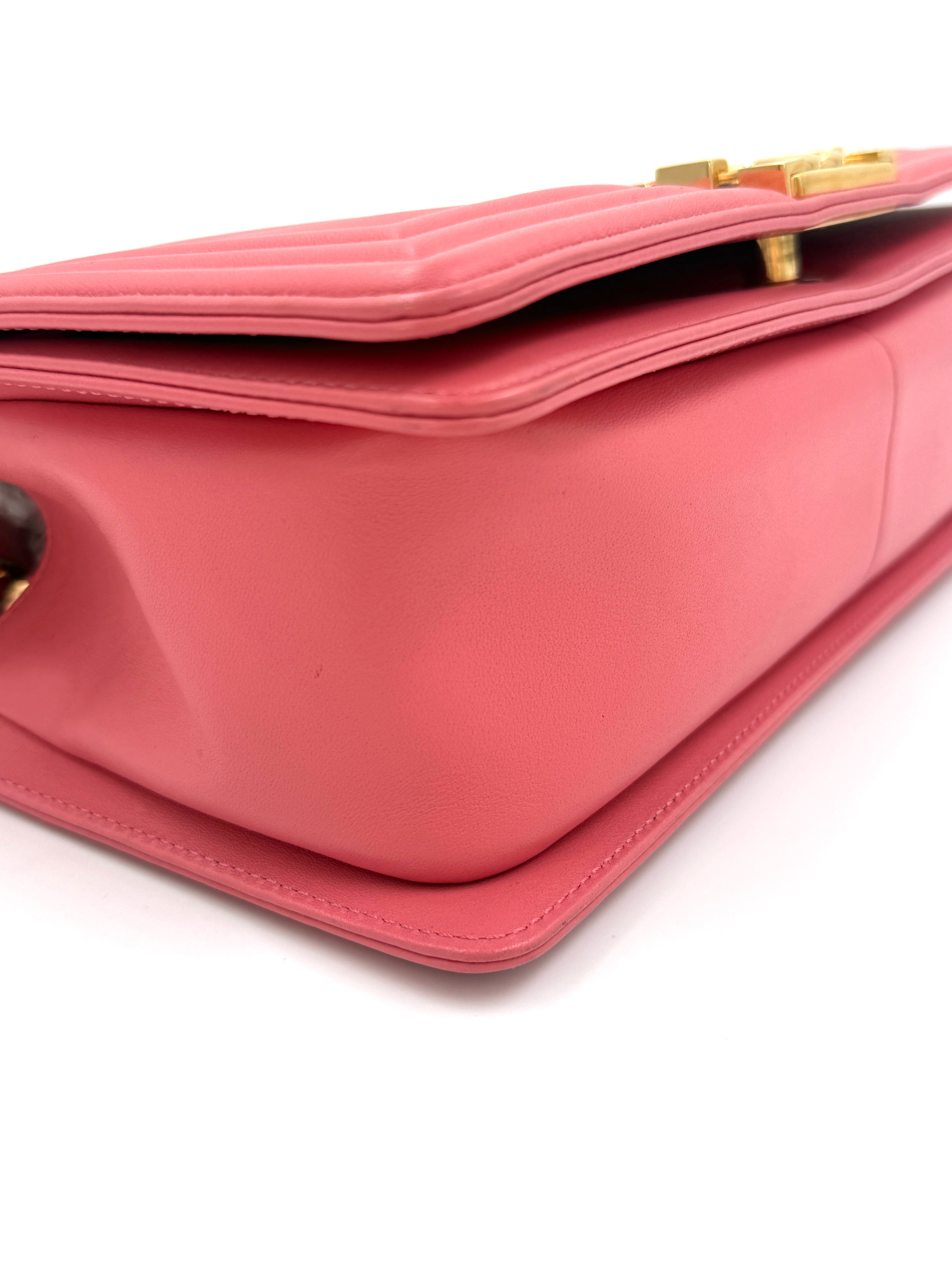 Pre-Owned Chanel Coral Pink Chevron Medium Boy Bag Gold Hardware - Authenticated