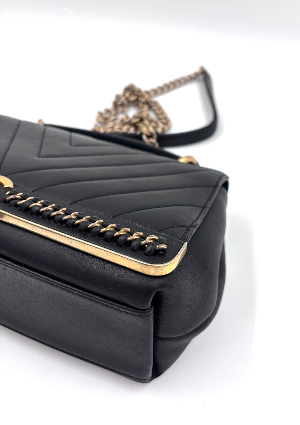 Pre-owned Chanel 2017-2018 Chevron Sheepskin Stitched Chain Top Handle & Crossbody Flap Satchel - Authenticated