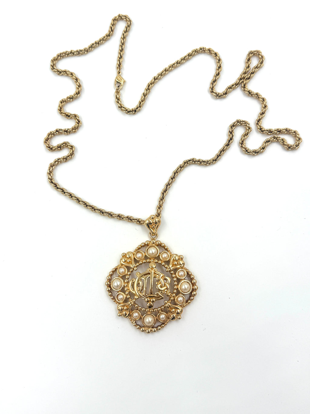 Pre-Owned Vintage CHRISTIAN DIOR Logo Insignia Pearl Medallion Necklace - Authenticated