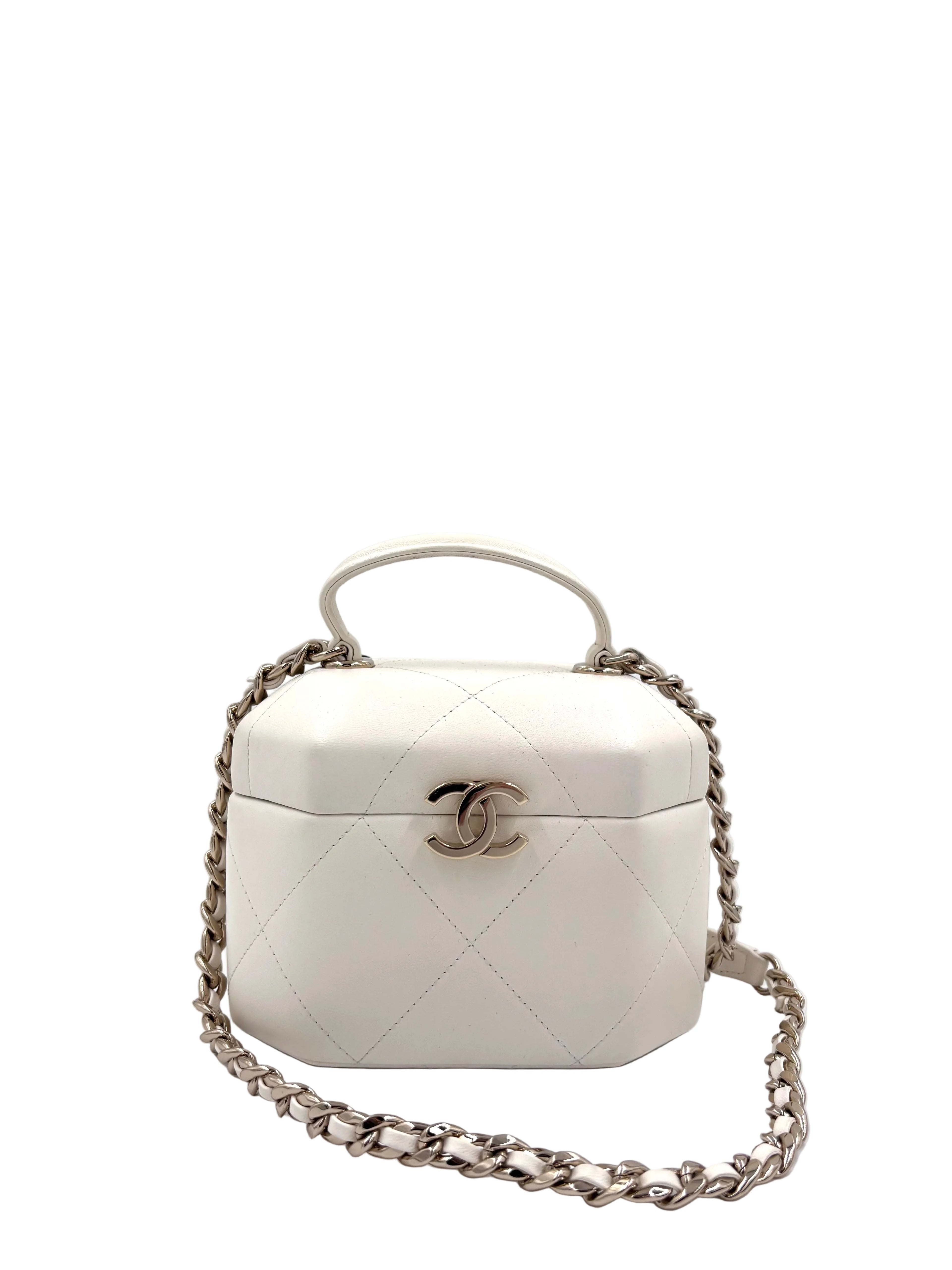 Pre-owned Chanel Vanity Case Small White Quilted Lambskin Top Handle Bag - Authenticated