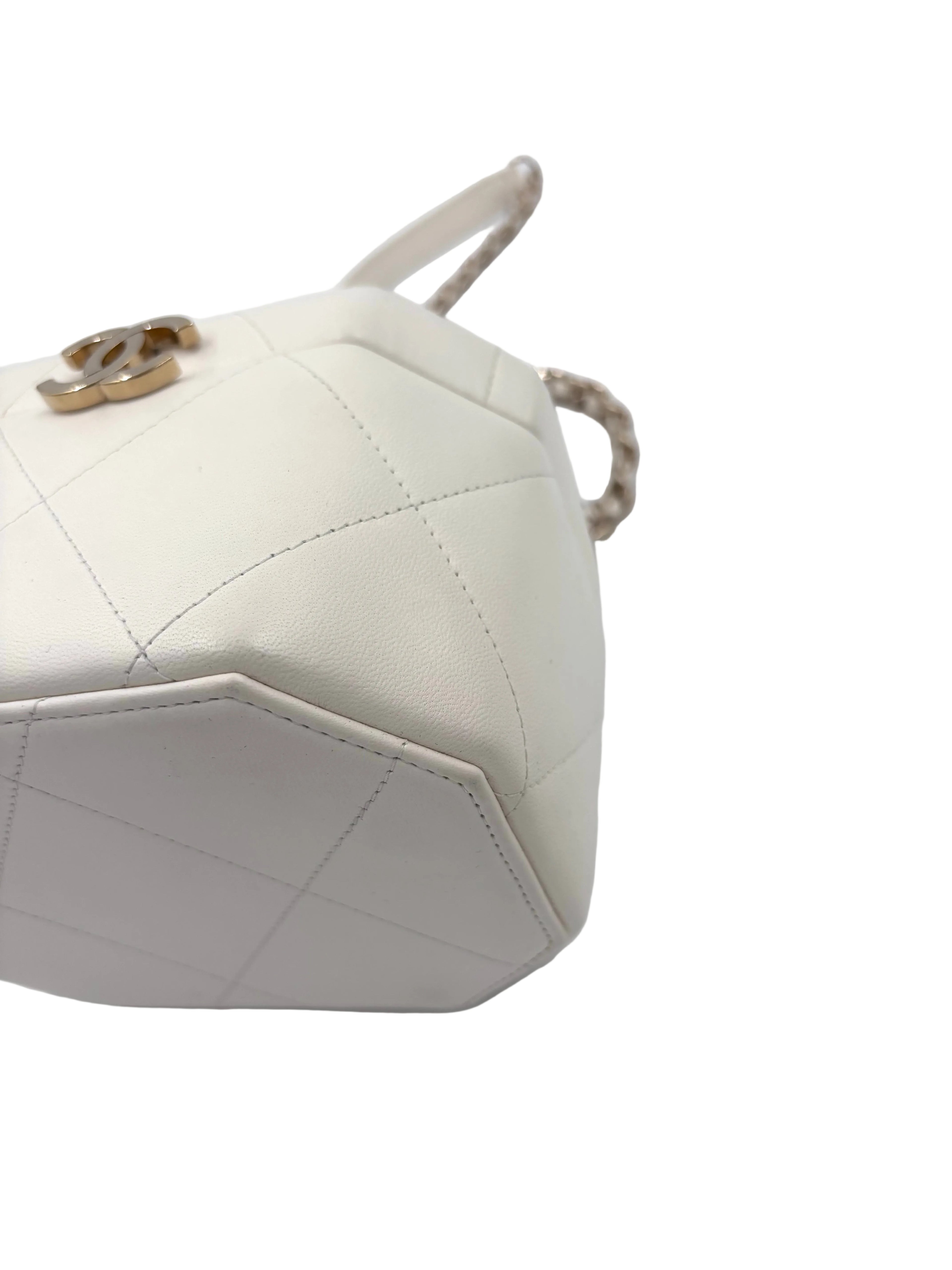 Pre-owned Chanel Vanity Case Small White Quilted Lambskin Top Handle Bag - Authenticated