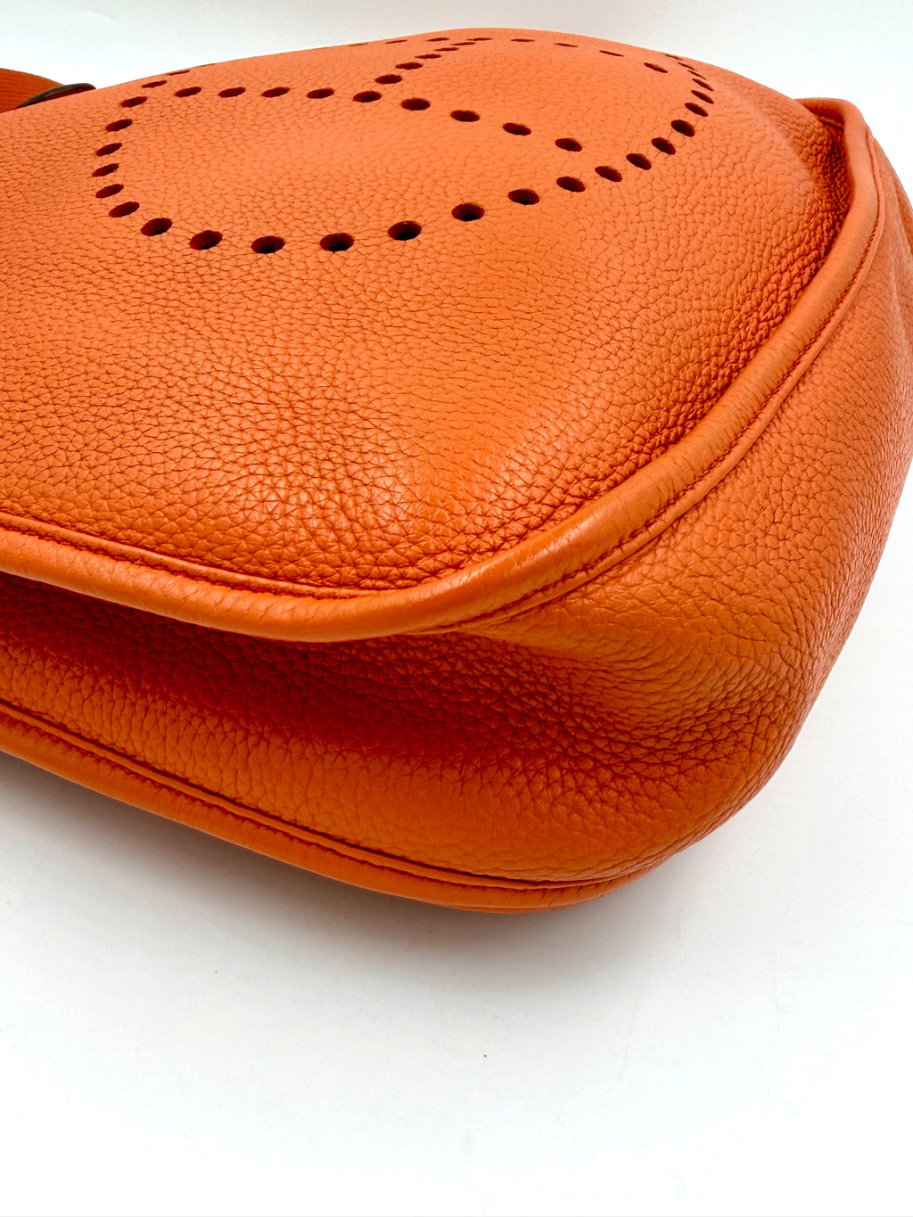 Pre-owned Hermès Evelyne GM Orange Calfskin Bag with Palladium Hardware - Authenticated