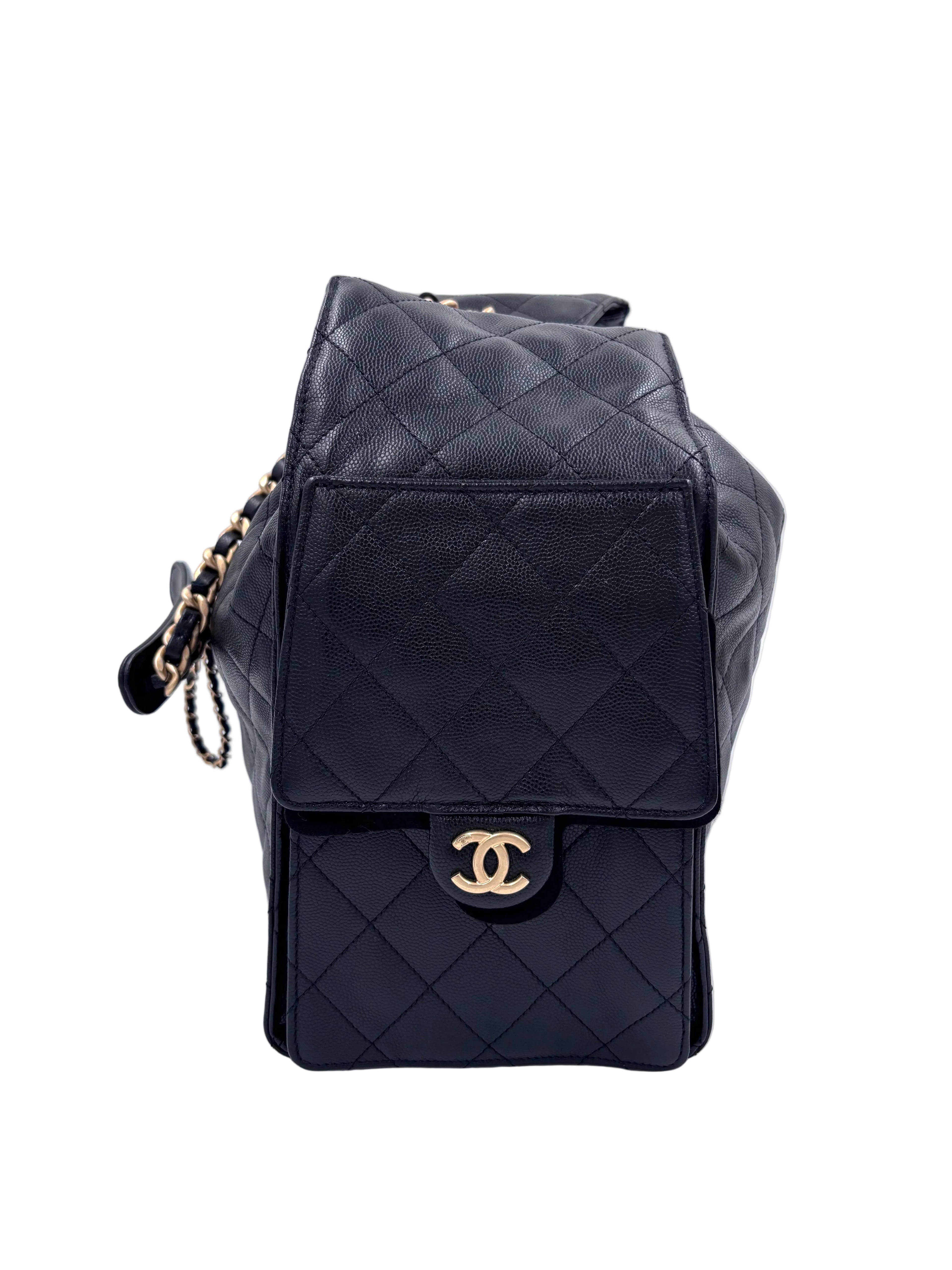 Pre-owned Chanel 25 Medium Black Caviar Leather Gold Hardware - Authenticated