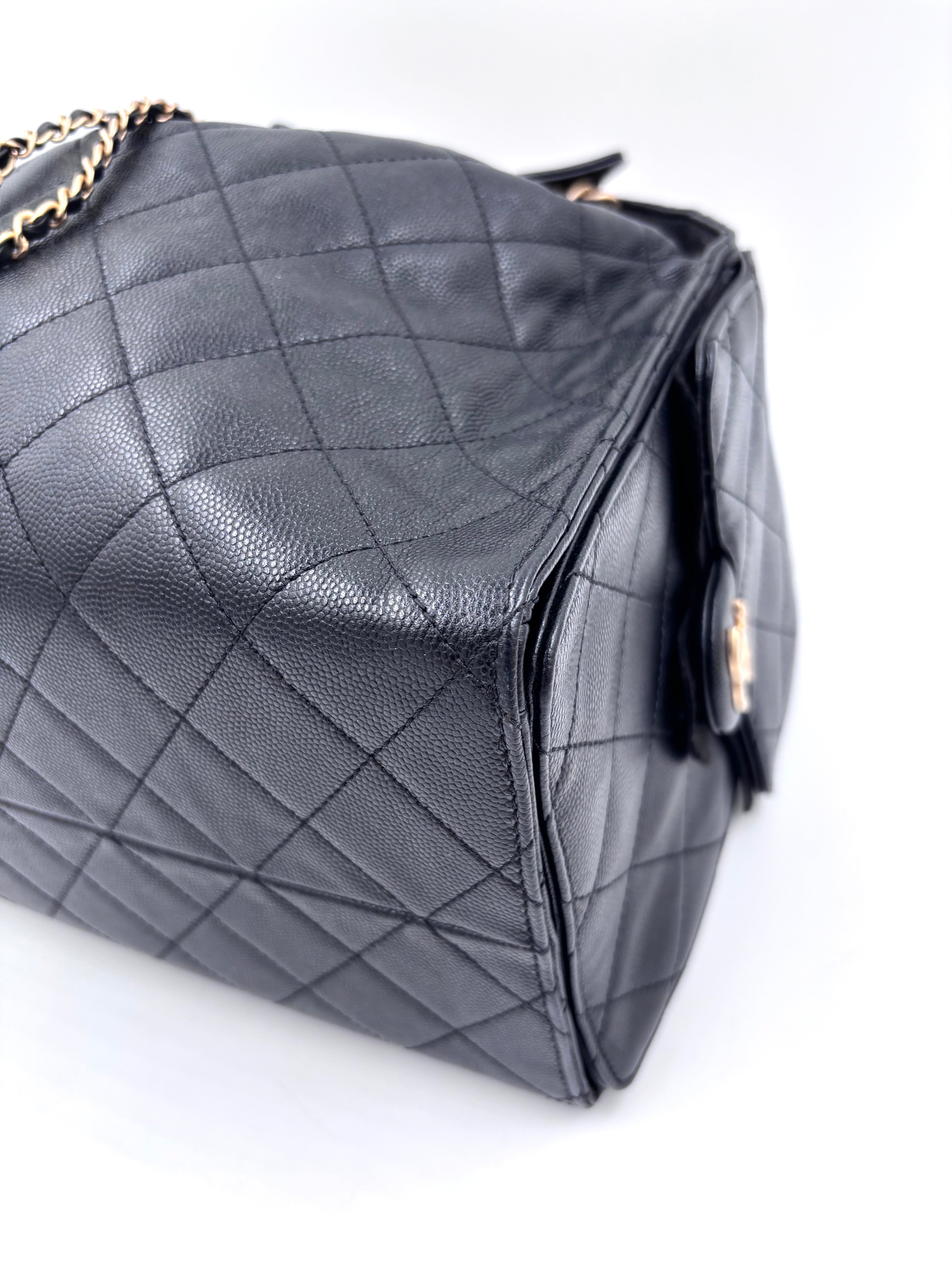 Pre-owned Chanel 25 Medium Black Caviar Leather Gold Hardware - Authenticated