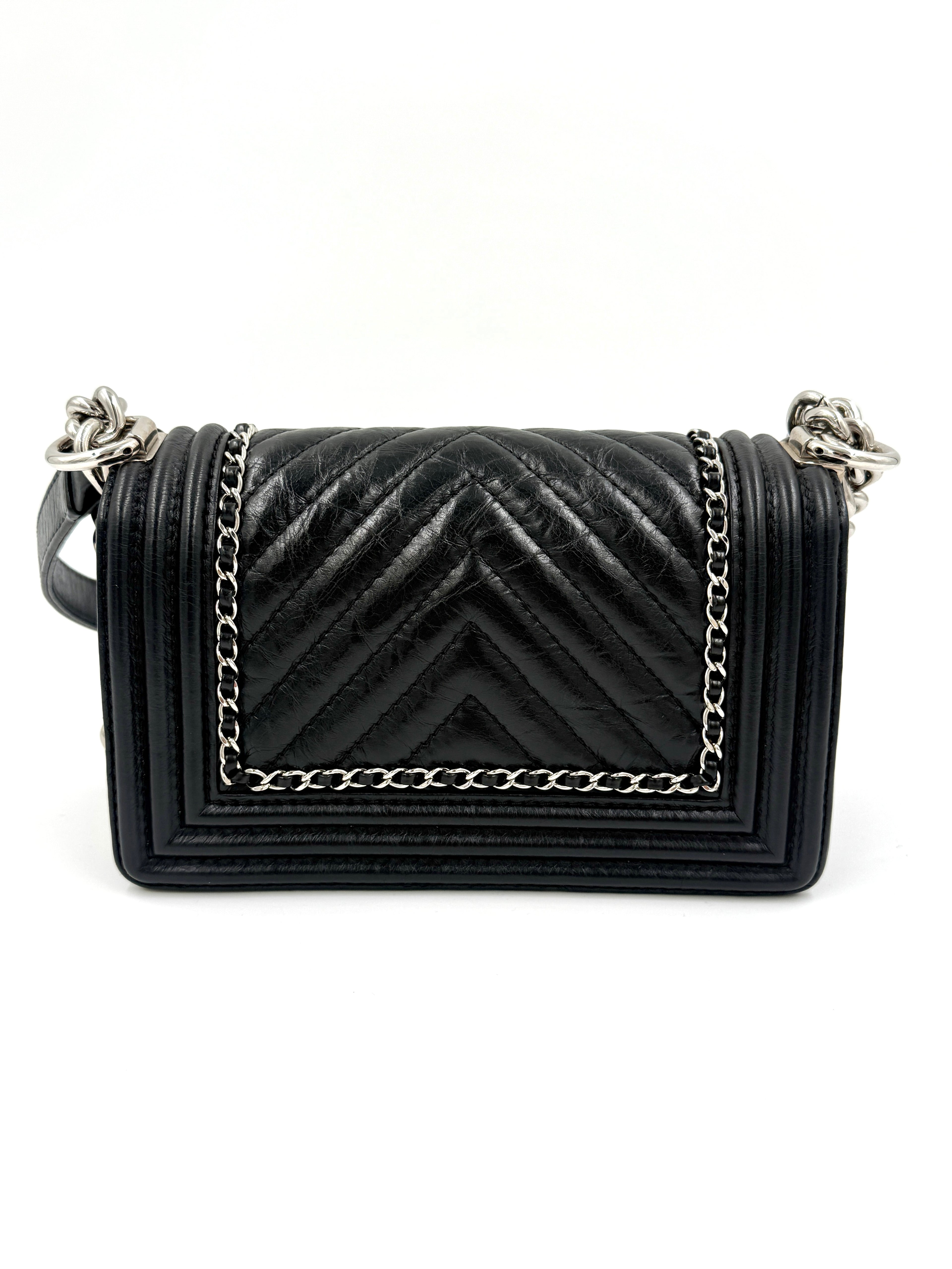 Pre-Owned Chanel Chain Around Boy Flap Bag Black Crinkled Calfskin  - Authenticated