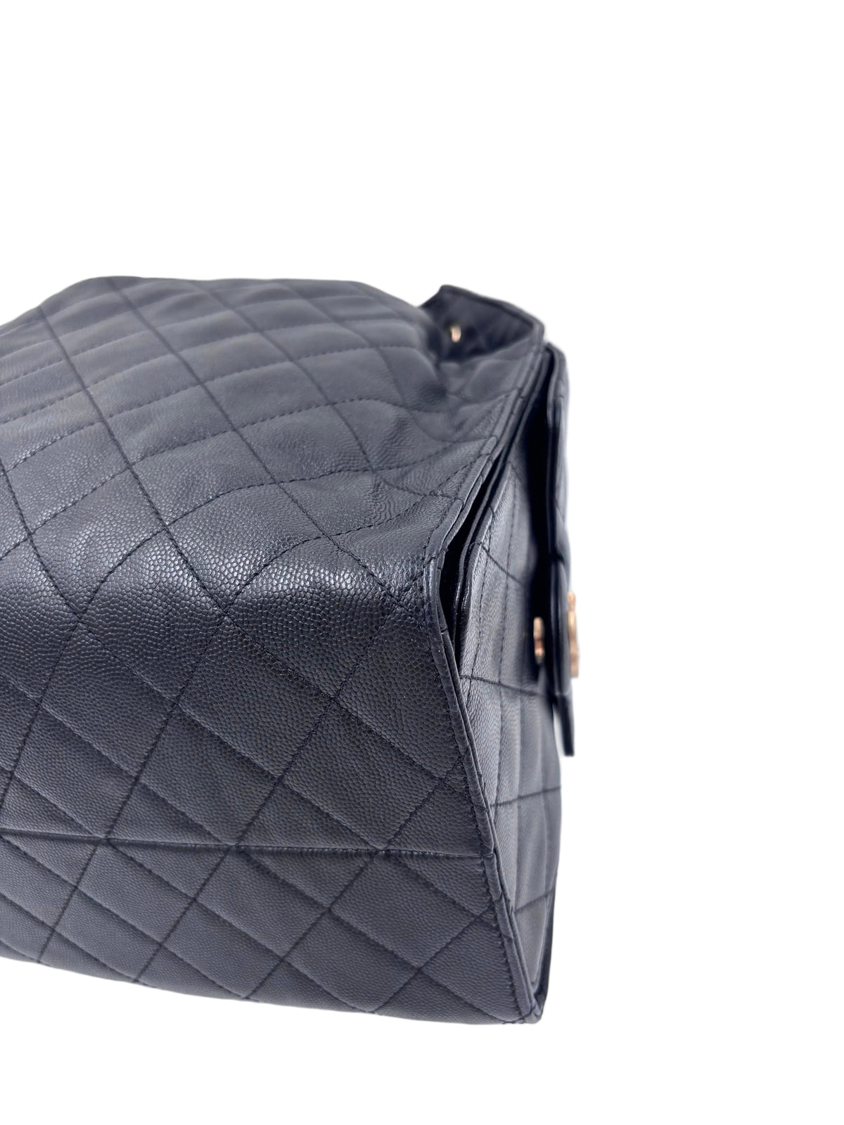 Pre-owned Chanel 25 Medium Black Caviar Leather Gold Hardware - Authenticated