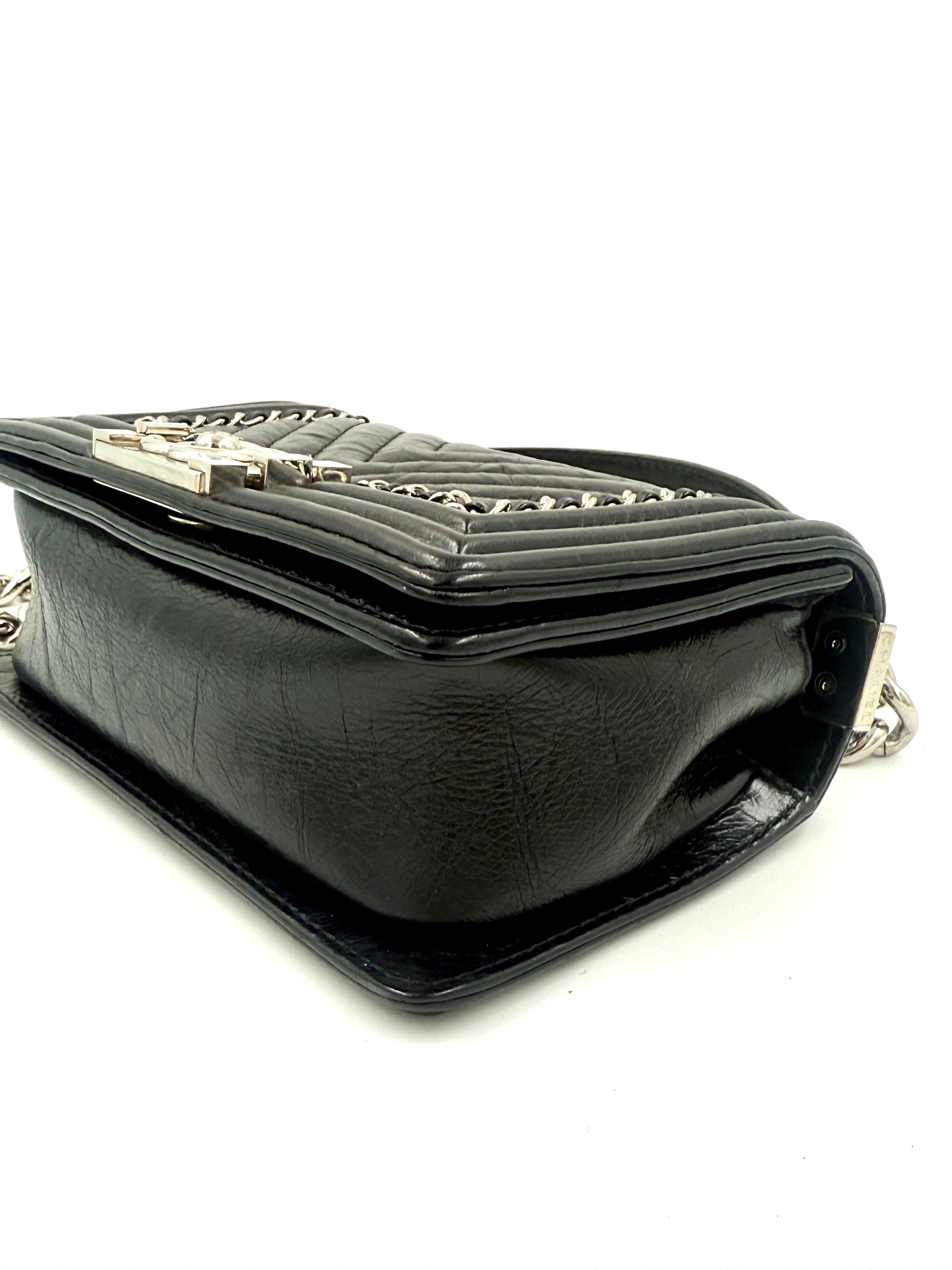 Pre-Owned Chanel Chain Around Boy Flap Bag Black Crinkled Calfskin  - Authenticated