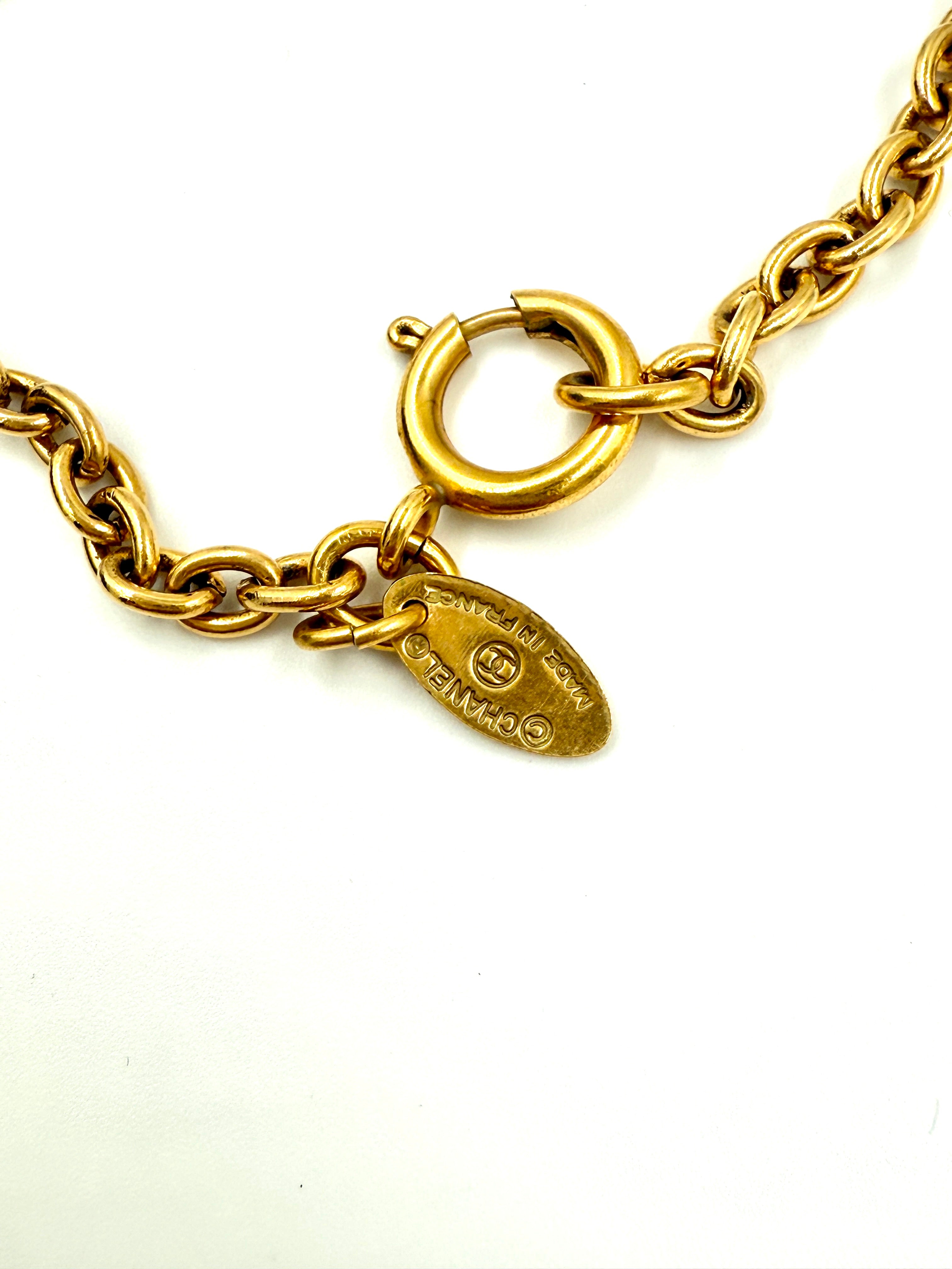 Pre-Owned Chanel Vintage Quilted CC Pendant Necklace - Gold Tone - Authenticated