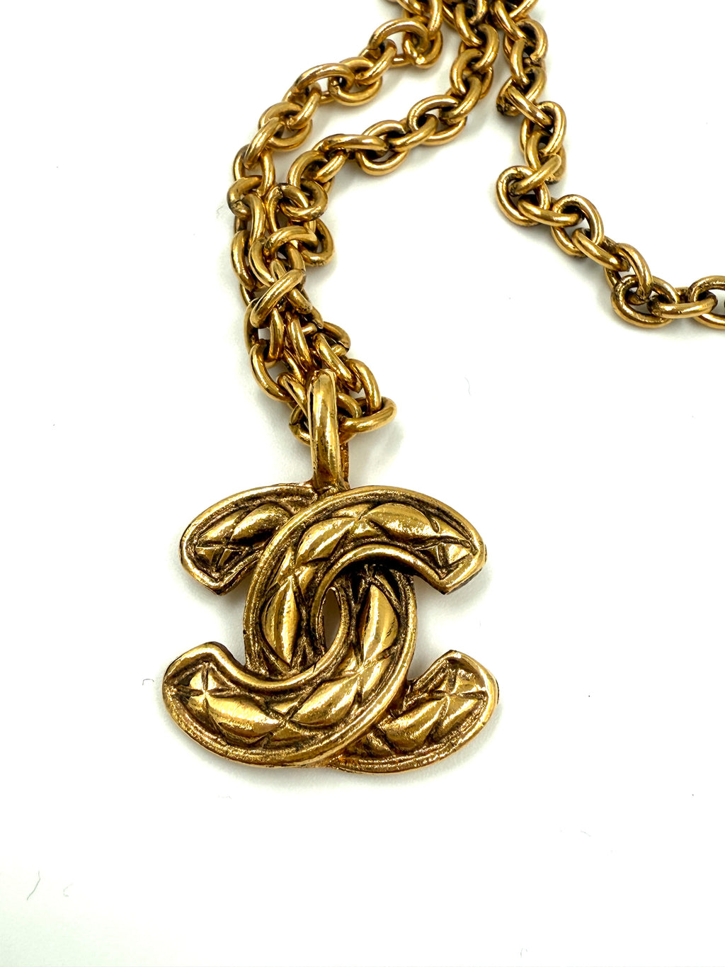 Pre-Owned Chanel Vintage Quilted CC Pendant Necklace - Gold Tone - Authenticated