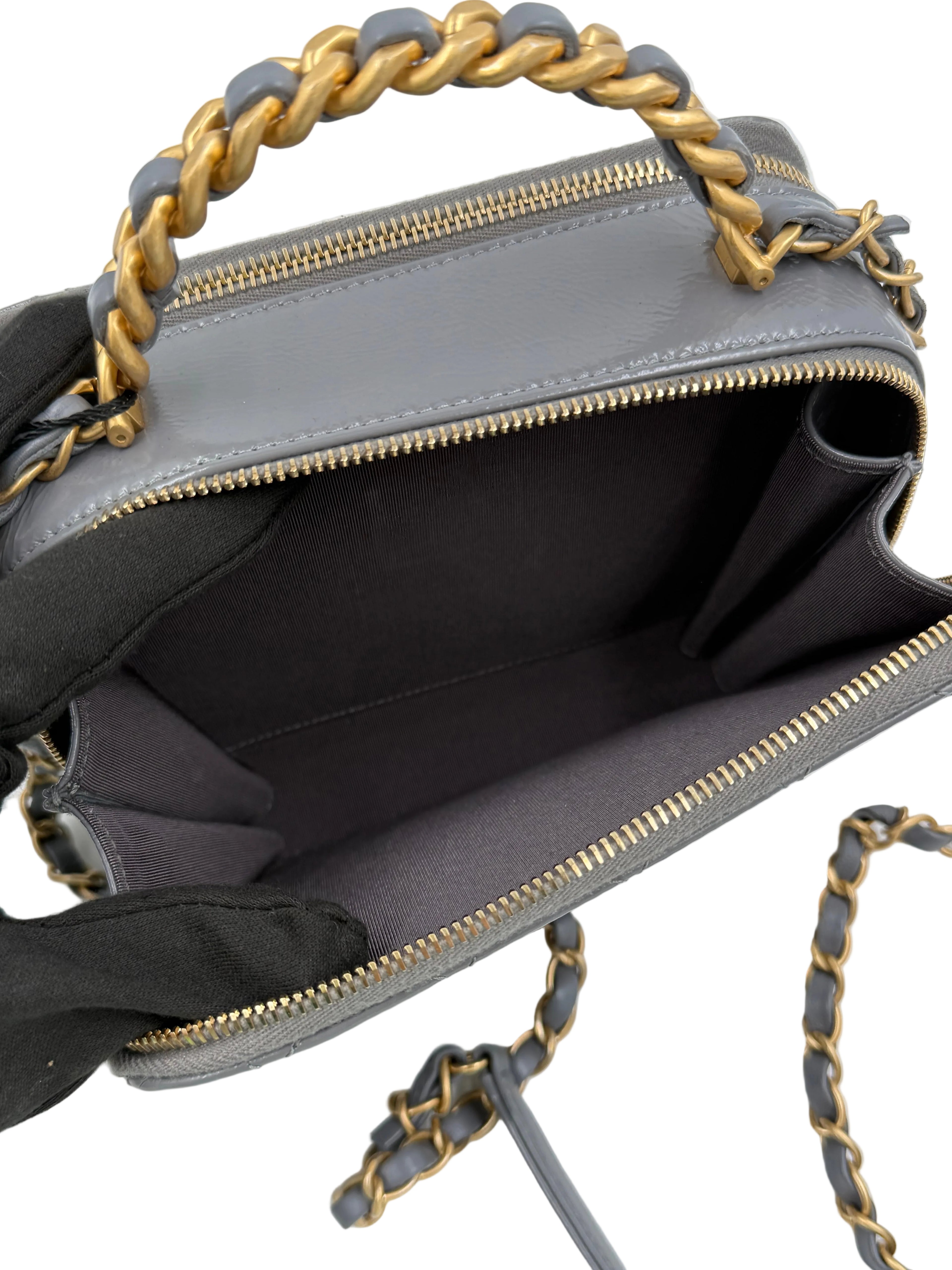 Pre-owned Chanel Shiny Gray Crumpled Calfskin Vanity Bag with Aged Gold Hardware - Authenticated