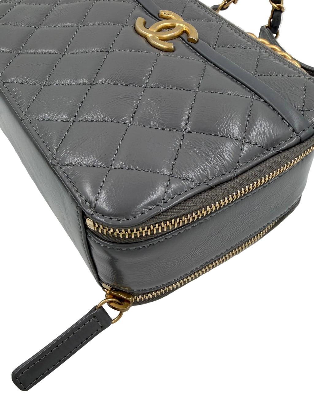 Pre-owned Chanel Shiny Gray Crumpled Calfskin Vanity Bag with Aged Gold Hardware - Authenticated