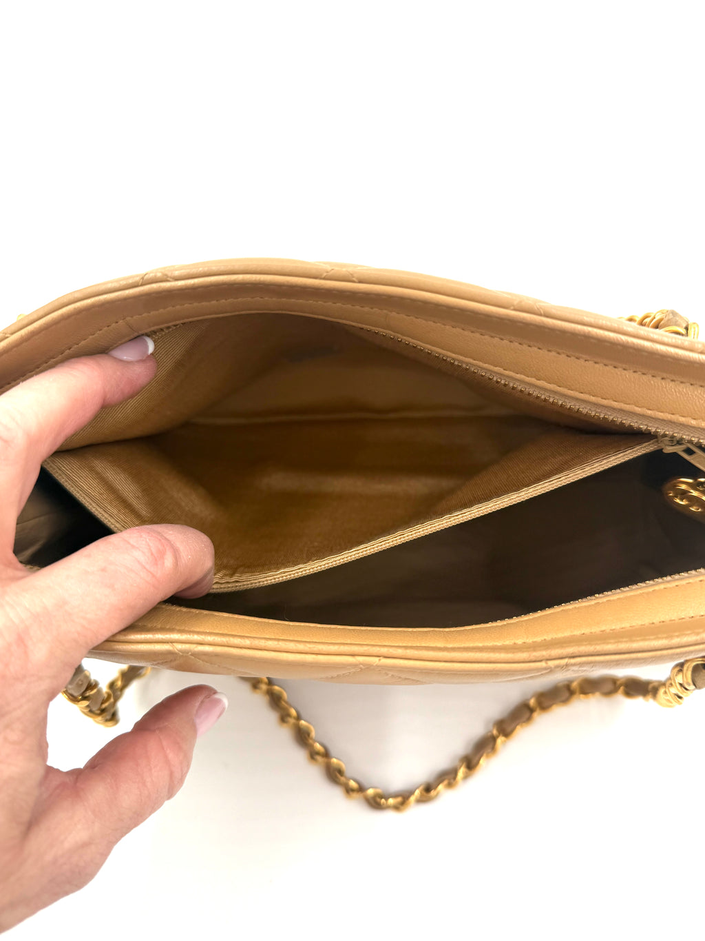 Pre-Owned Chanel Vintage Petite Shopping Tote In Beige Lambskin - Authenticated