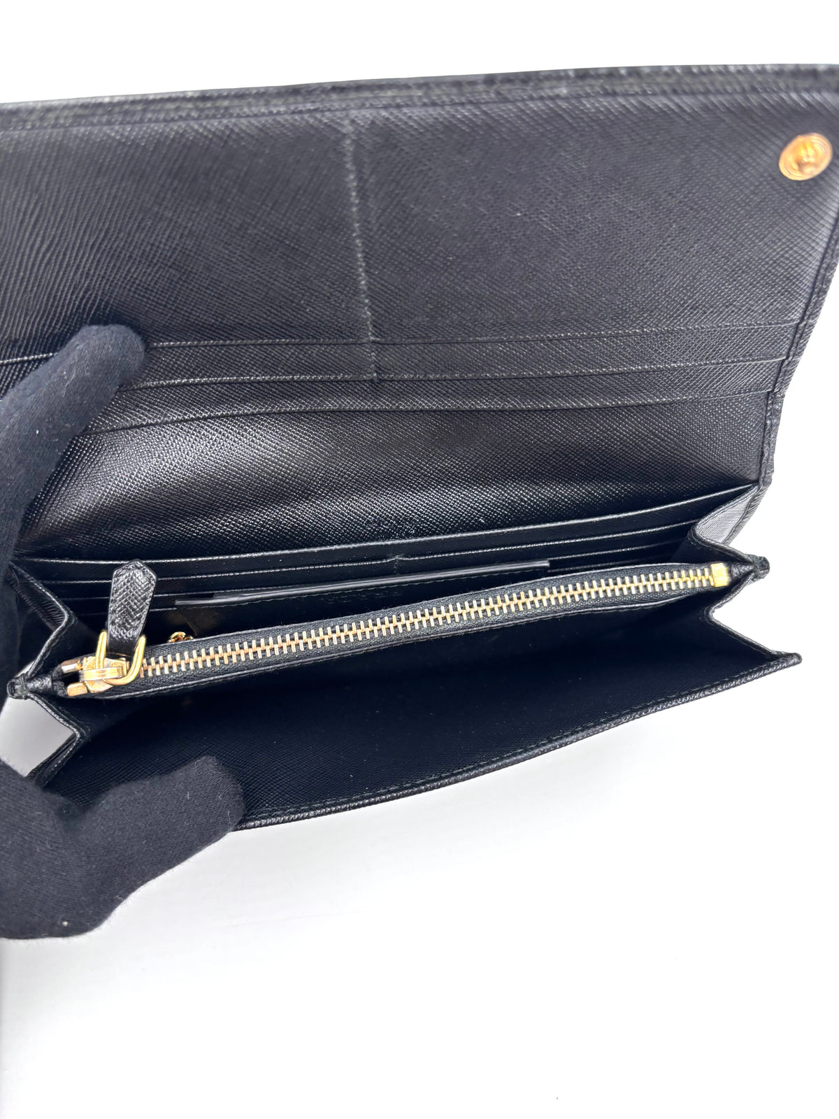 Pre-owned Prada Saffiano Leather Wallet in Black with Gold Hardware - Authenticated