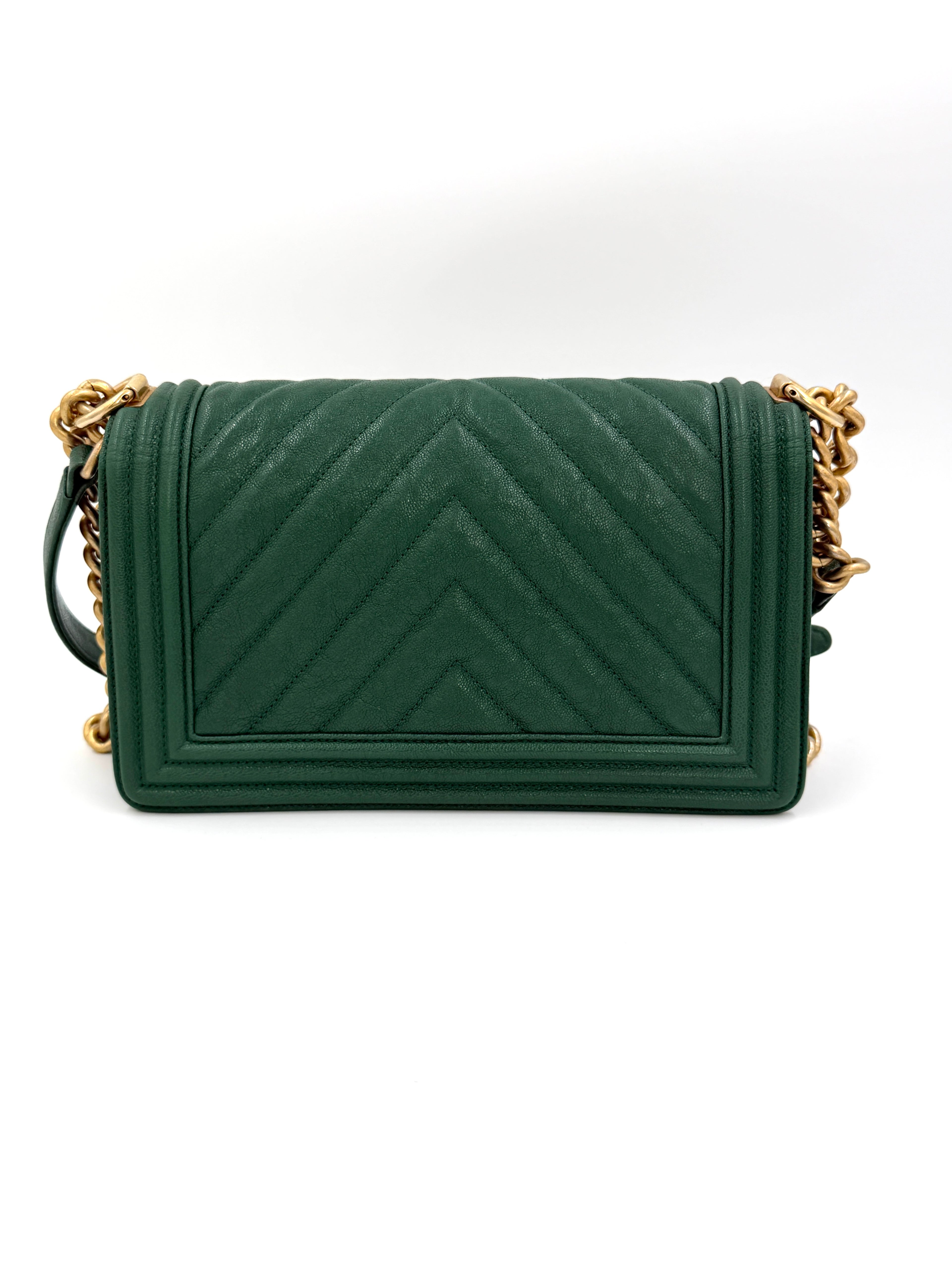 Pre-Owned Chanel Le Boy Bag Medium Green Chevron Caviar - Authenticated