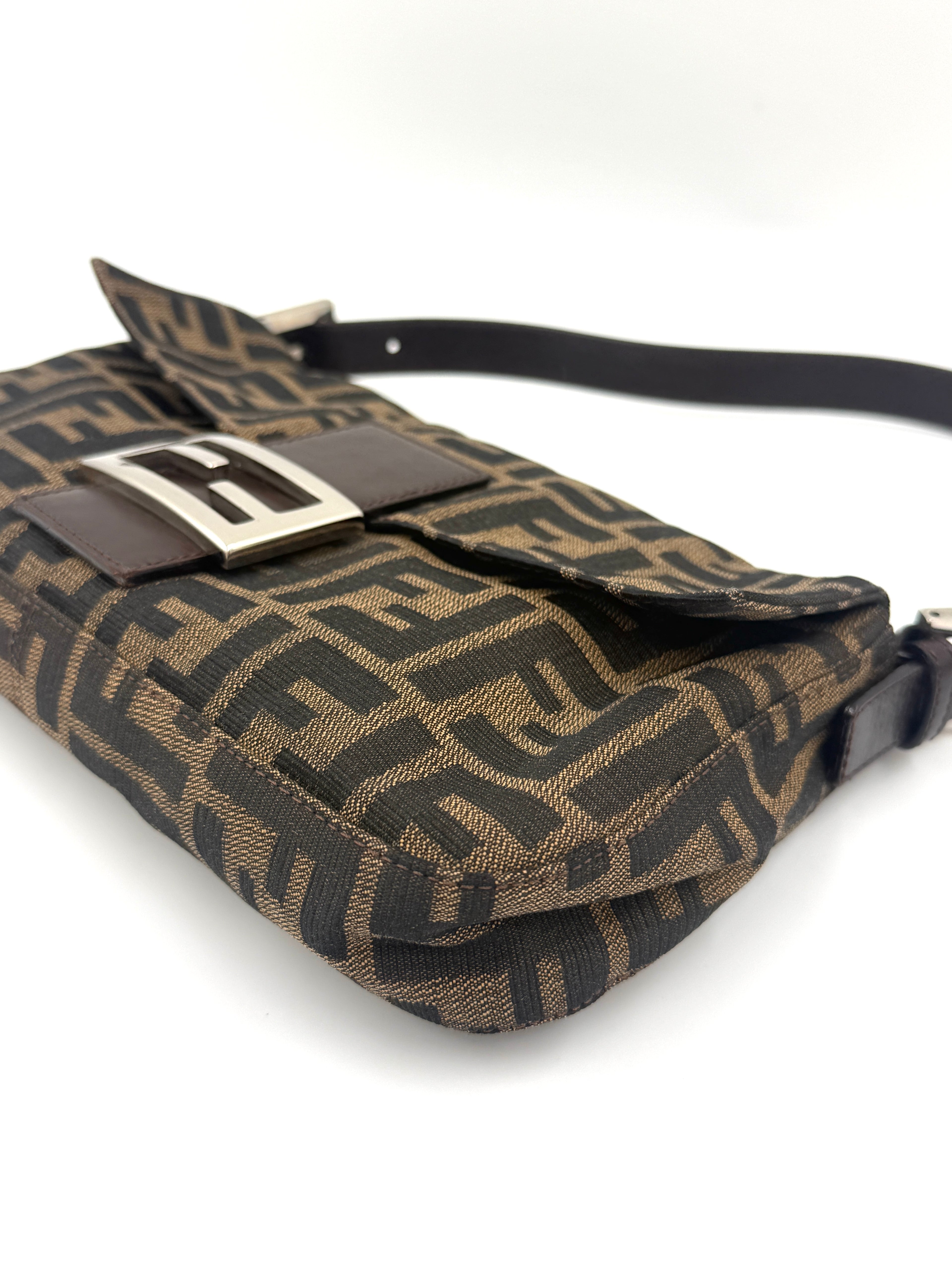 Pre-Owned Fendi Baguette Classic Zucca Print Fendi Monogram - Authenticated