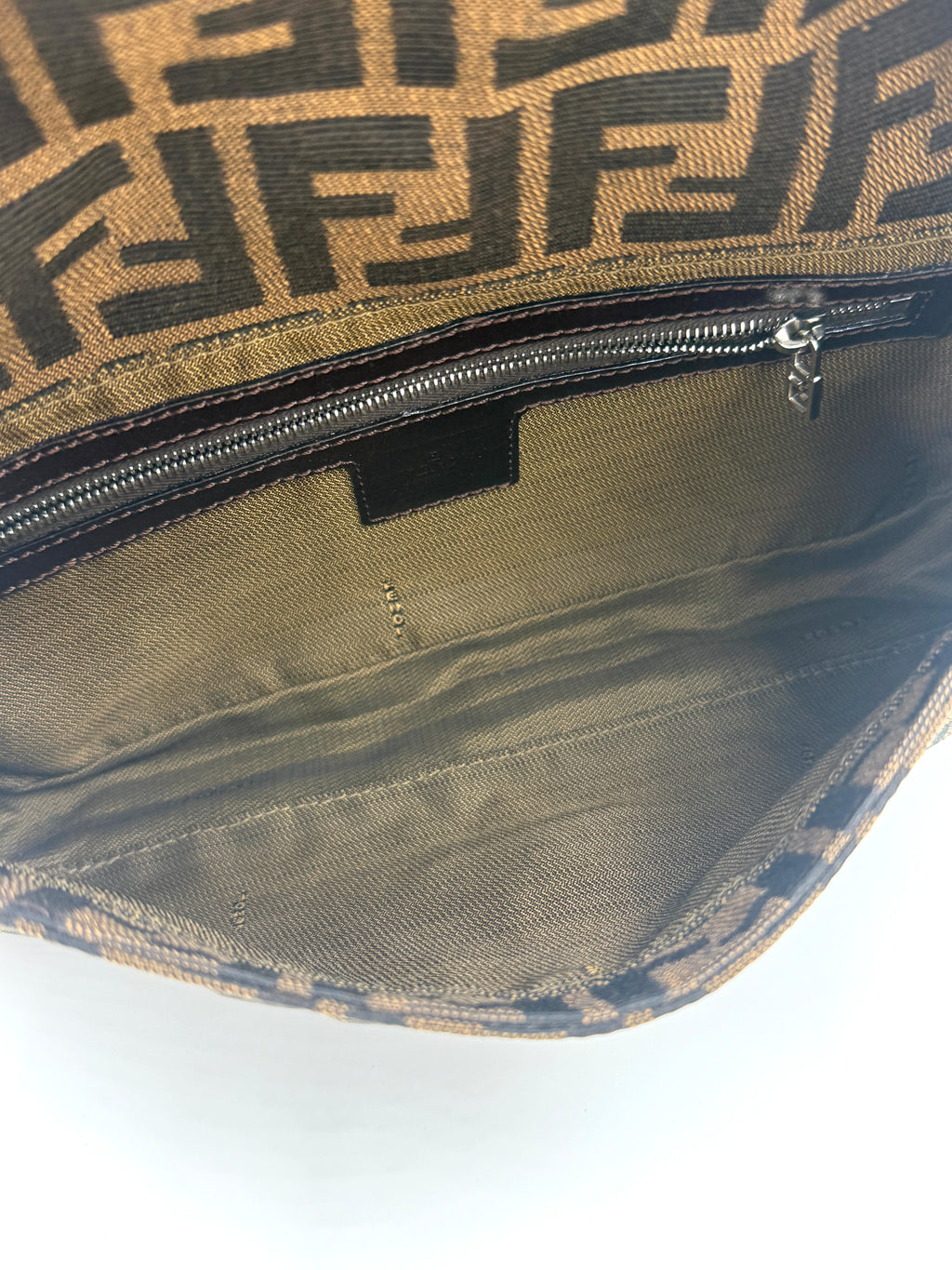 Pre-Owned Fendi Baguette Classic Zucca Print Fendi Monogram - Authenticated
