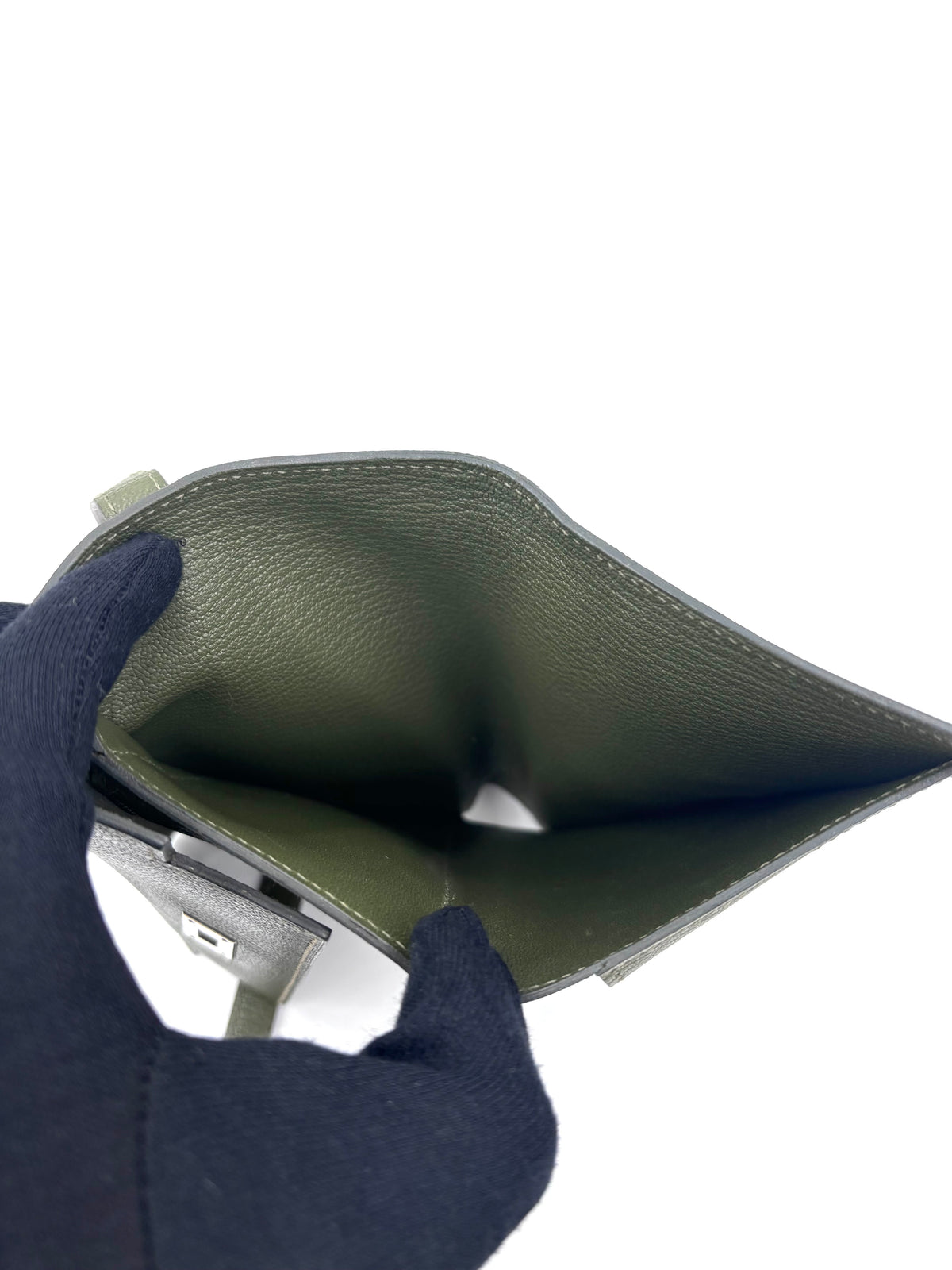 Pre-owned Hermès Kelly Wallet in Olive Green with Sliver Hardware - Authenticated
