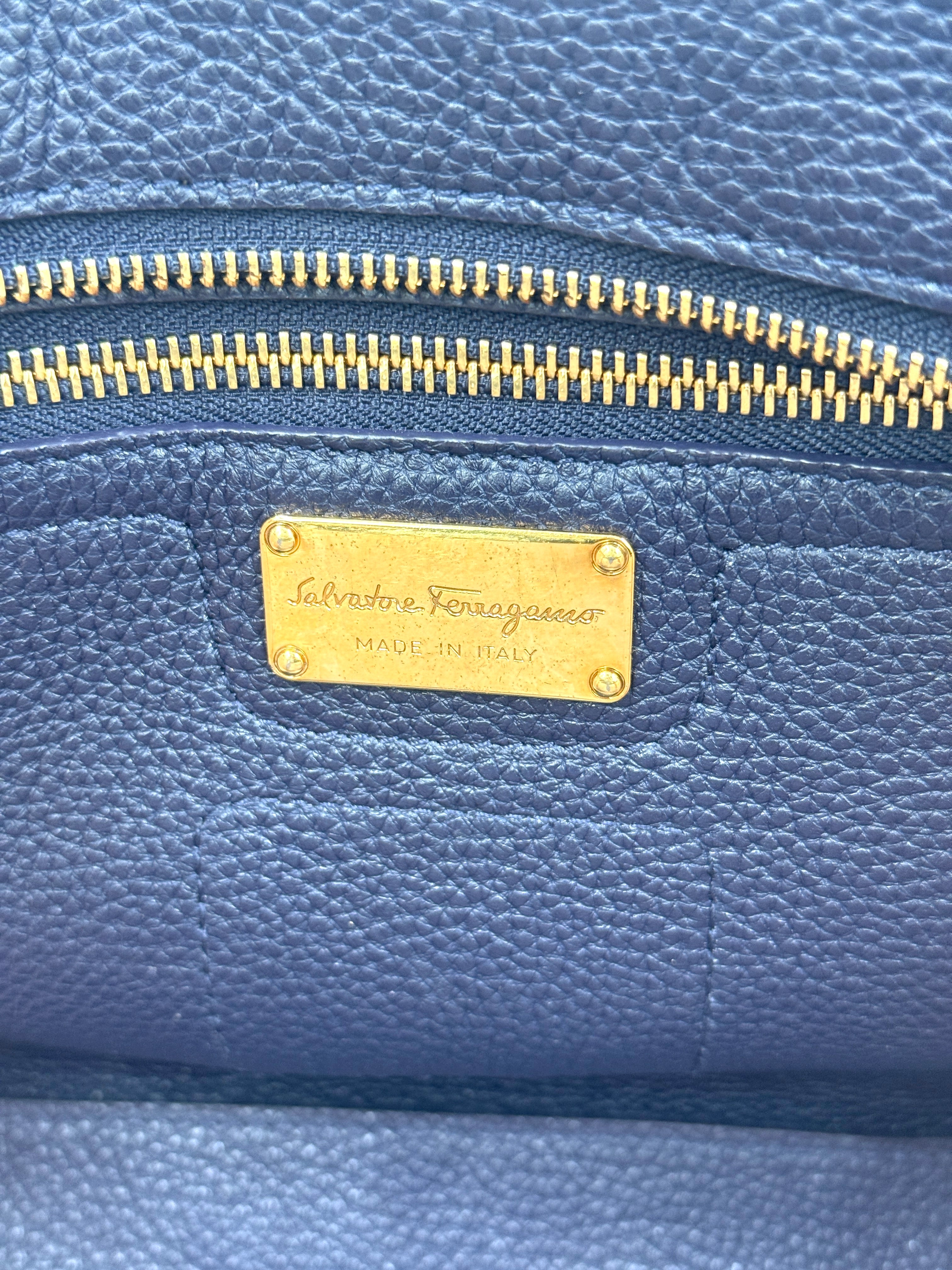 Pre-Owned Salvatore Ferragamo Navy Blue AMY Tote - Authenticated