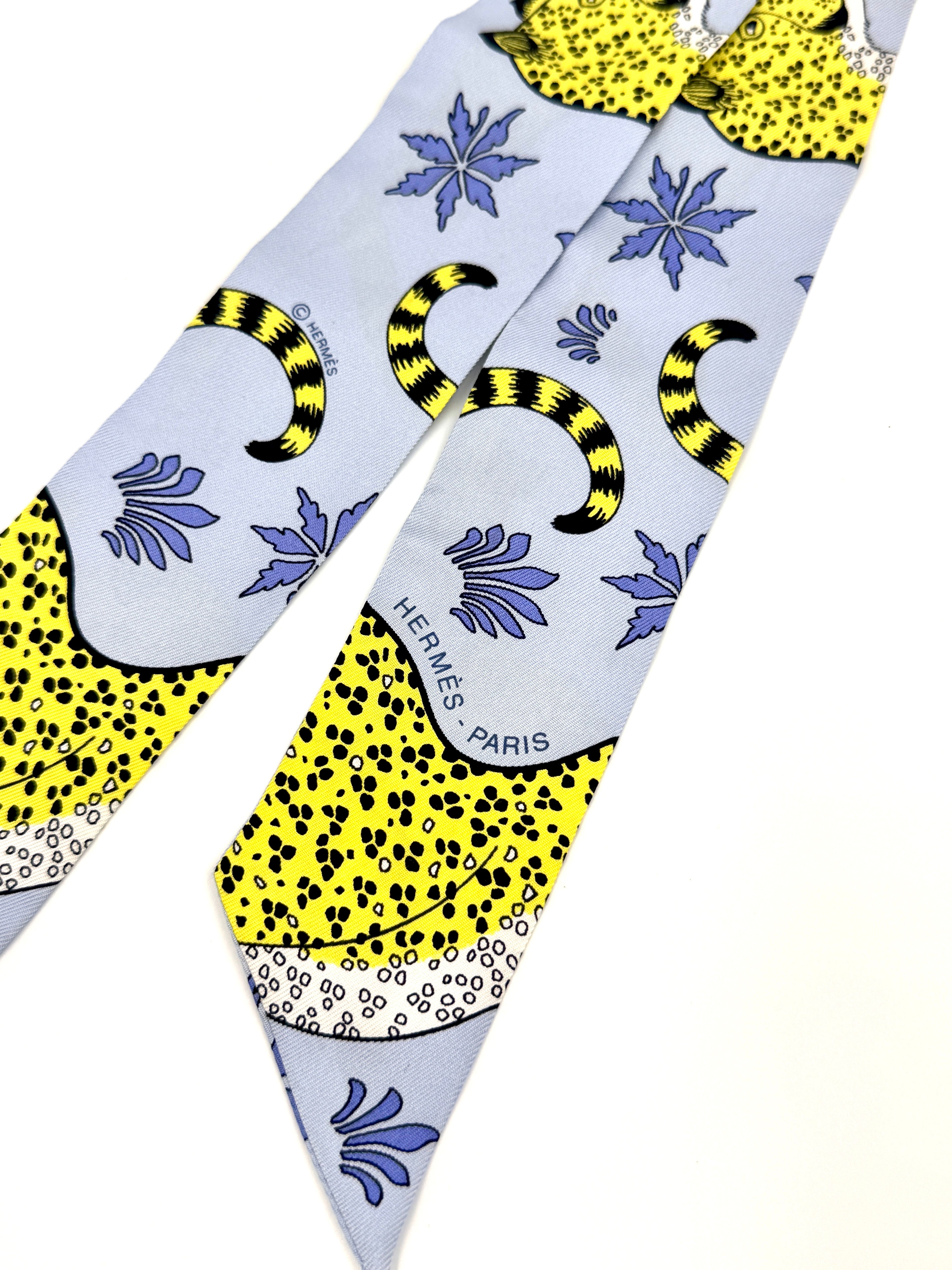 Pre-Owned Hermès Les Leopards Silk Twilly Pristine