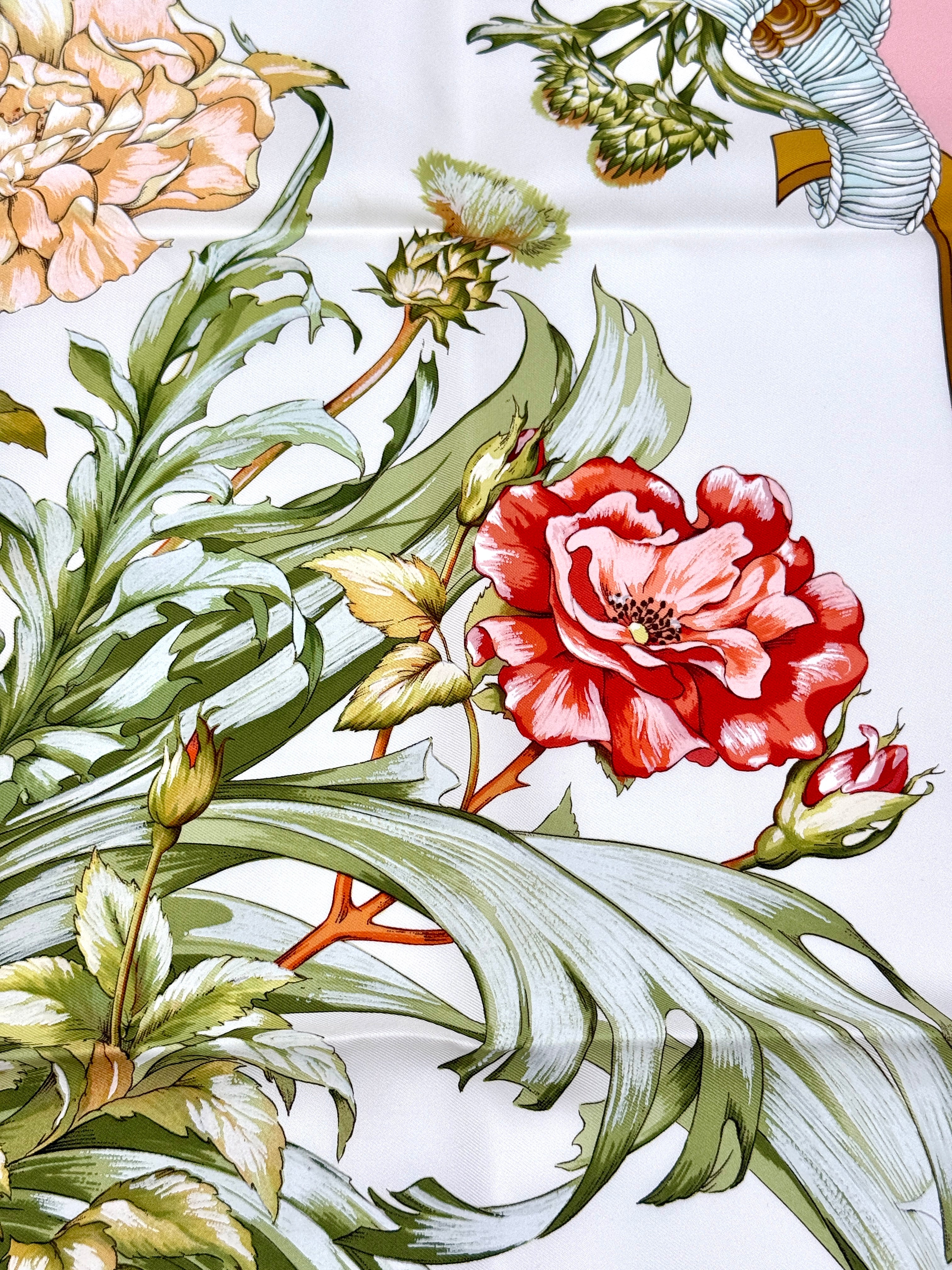 Pre-Owned Hermès Leila Menchari "Regina" Silk Scarf