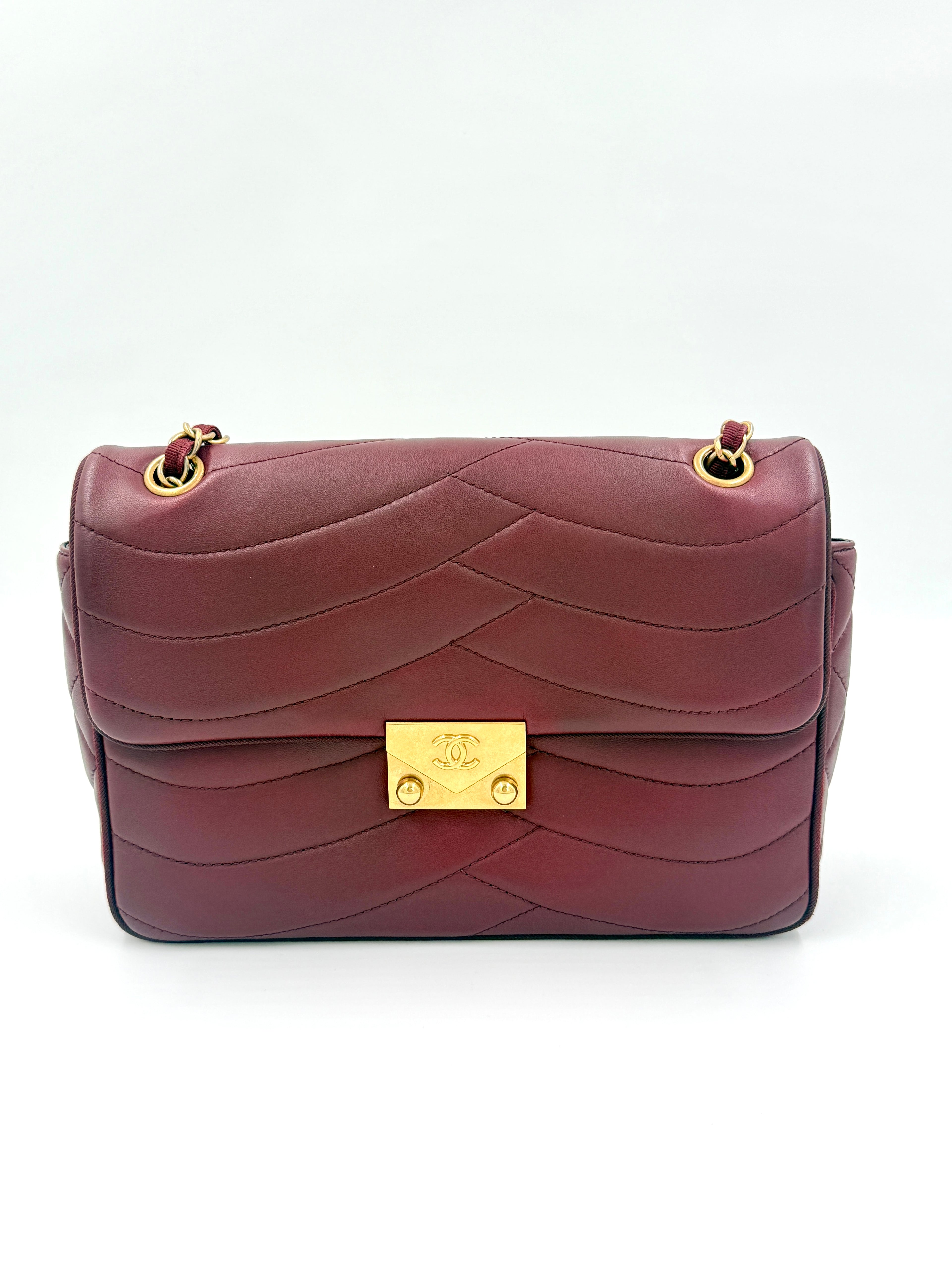 Pre-owned Chanel Burgundy Paris-Seoul Pagoda Flap Bag with Gold Hardware - Authenticated