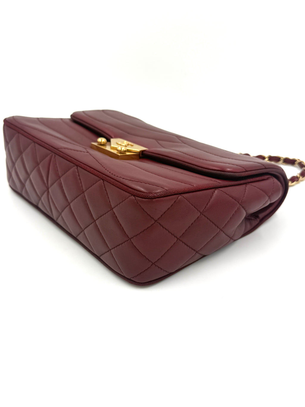 Pre-owned Chanel Burgundy Paris-Seoul Pagoda Flap Bag with Gold Hardware - Authenticated