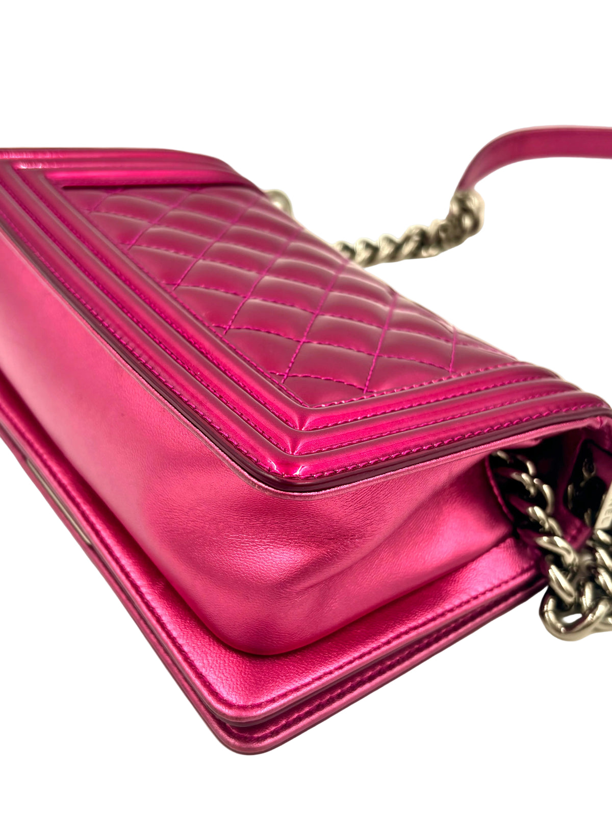 Pre-Owned Chanel Pink Liquid Patent Small Boy Bag Ruthenium Hardware - Authenticated
