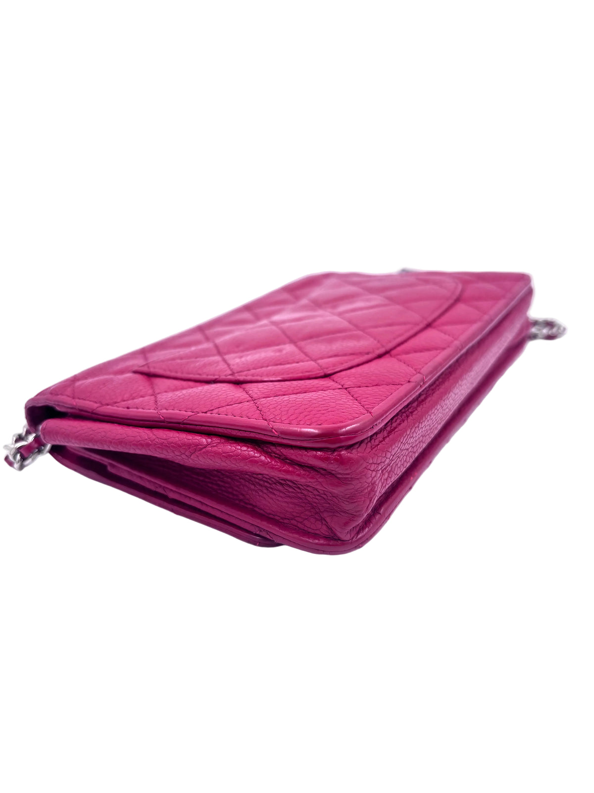 Pre-Owned Chanel Classic Wallet On Chain (WOC) Red Quilted Caviar Leather - Authenticated