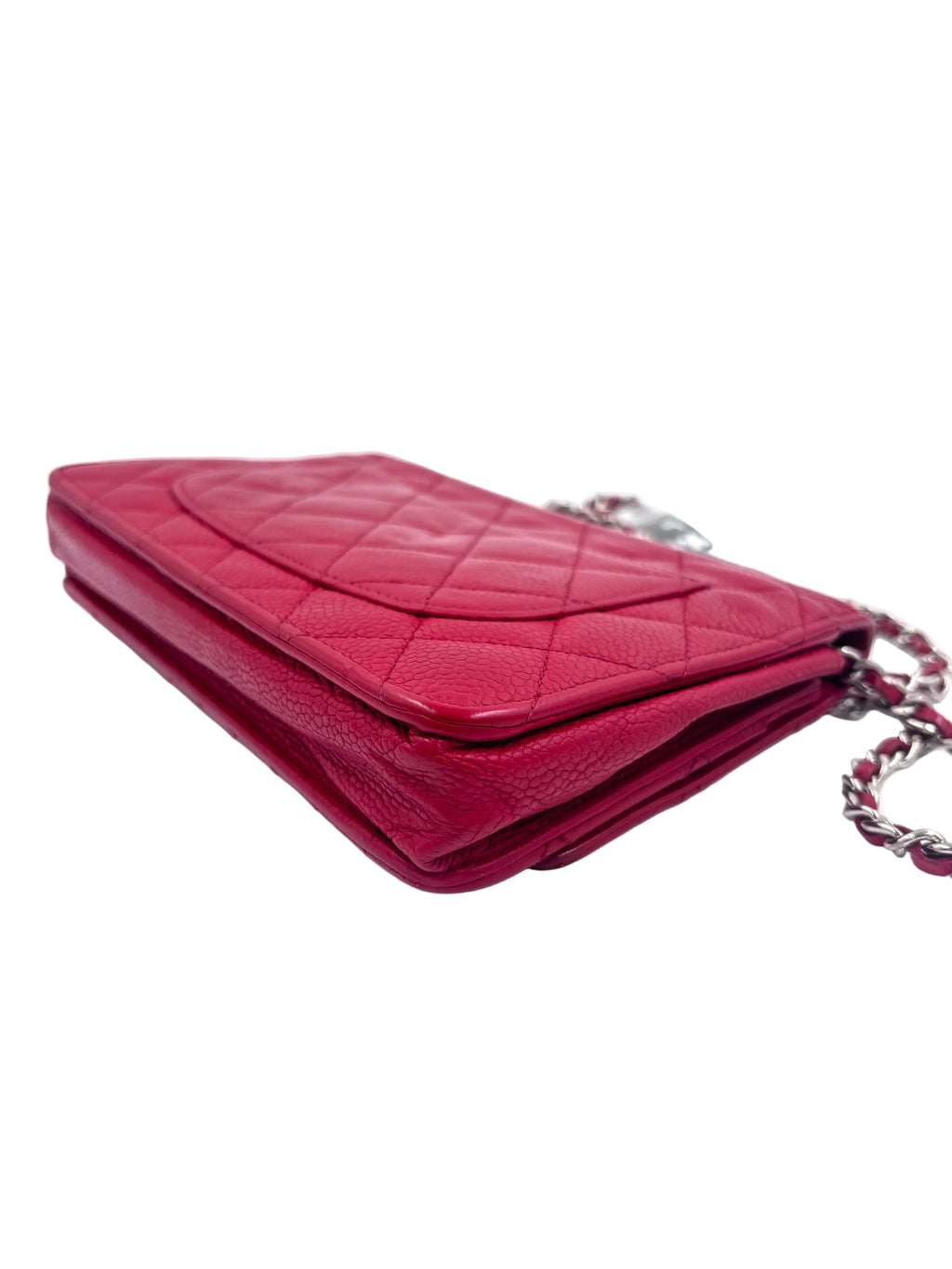 Pre-Owned Chanel Classic Wallet On Chain (WOC) Red Quilted Caviar Leather - Authenticated