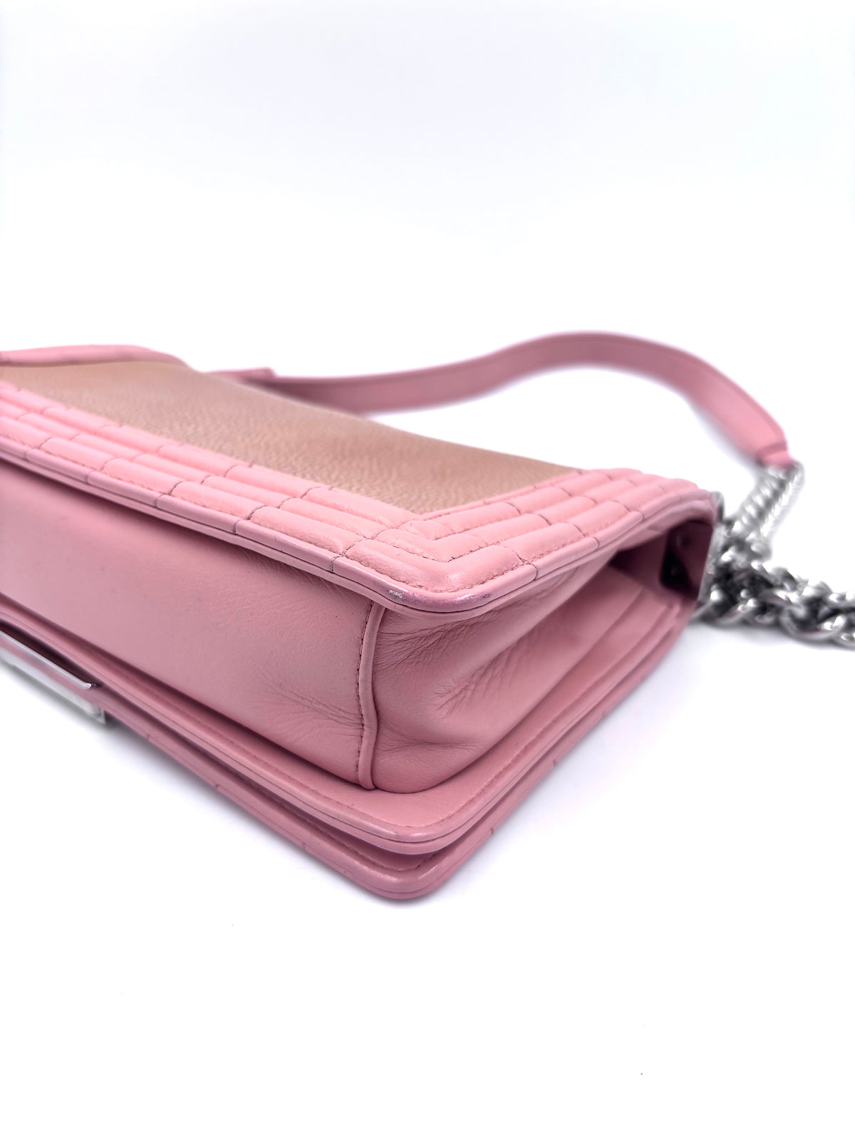 Pre-Owned Chanel Rare Pink and Nude Medium Galuchat Stingray Leather Boy Bag with Chrome Hardware - Authenticated
