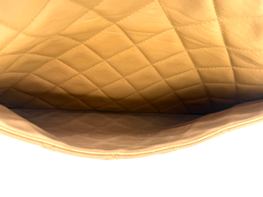 Pre-Owned Chanel Vintage Beige Matelasse Shopper with Gold Hardware - Authenticated