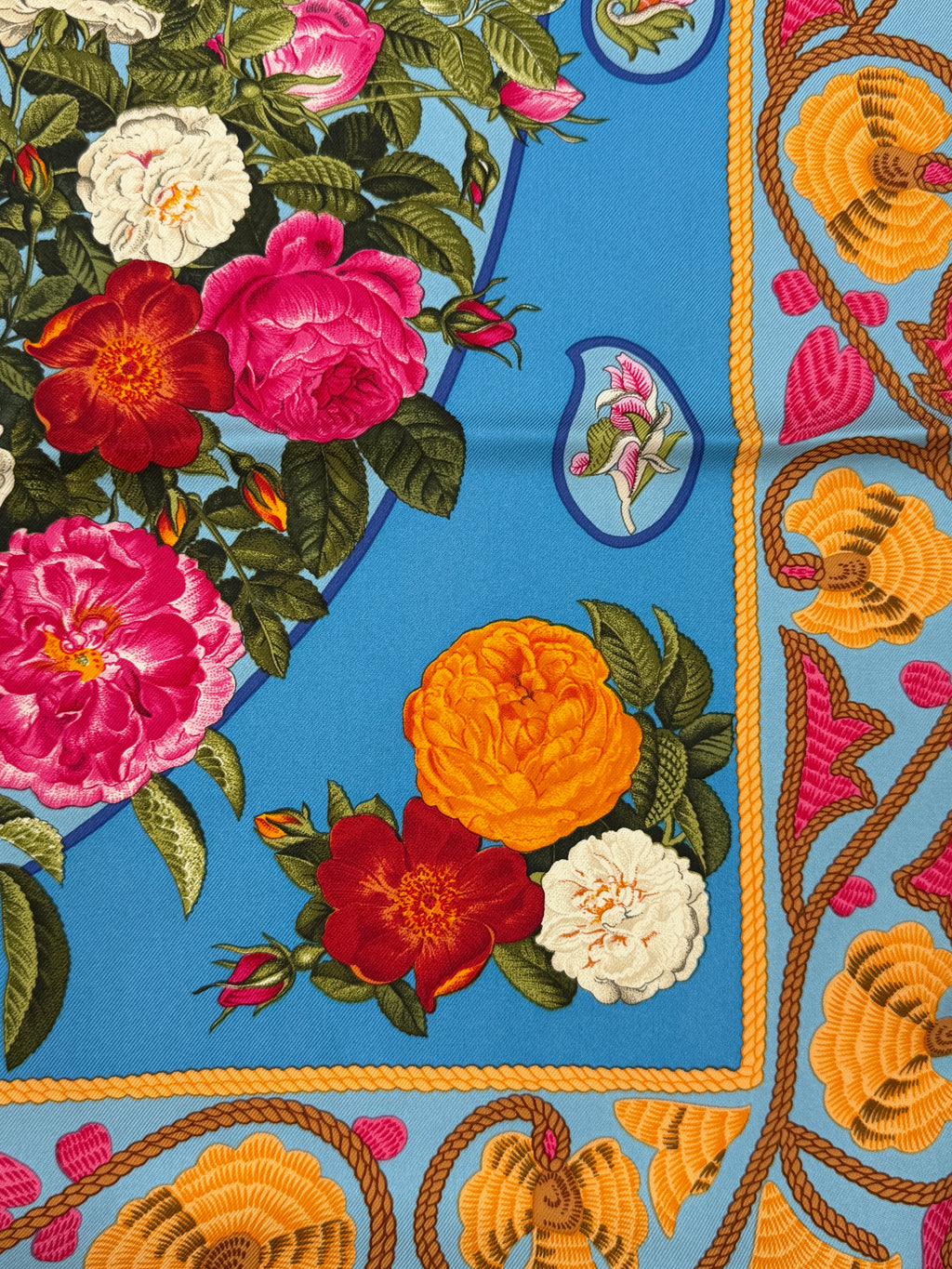 Pre-owned Gucci Blue Silk Floral and Paisley Scarf