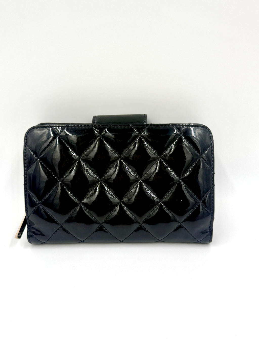 Pre-Owned Chanel Black Patent Leather Wallet with Silver Hardware - Authenticated