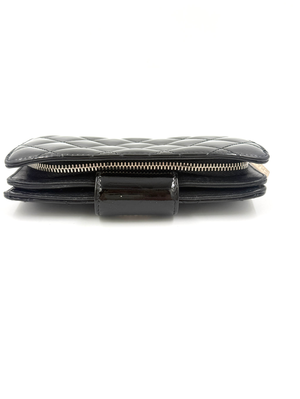 Pre-Owned Chanel Black Patent Leather Wallet with Silver Hardware - Authenticated