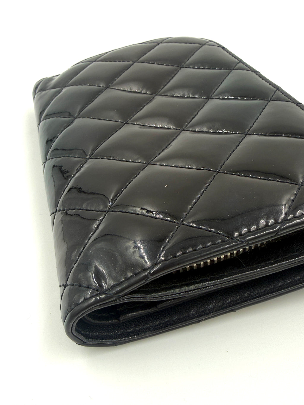 Pre-Owned Chanel Black Patent Leather Wallet with Silver Hardware - Authenticated