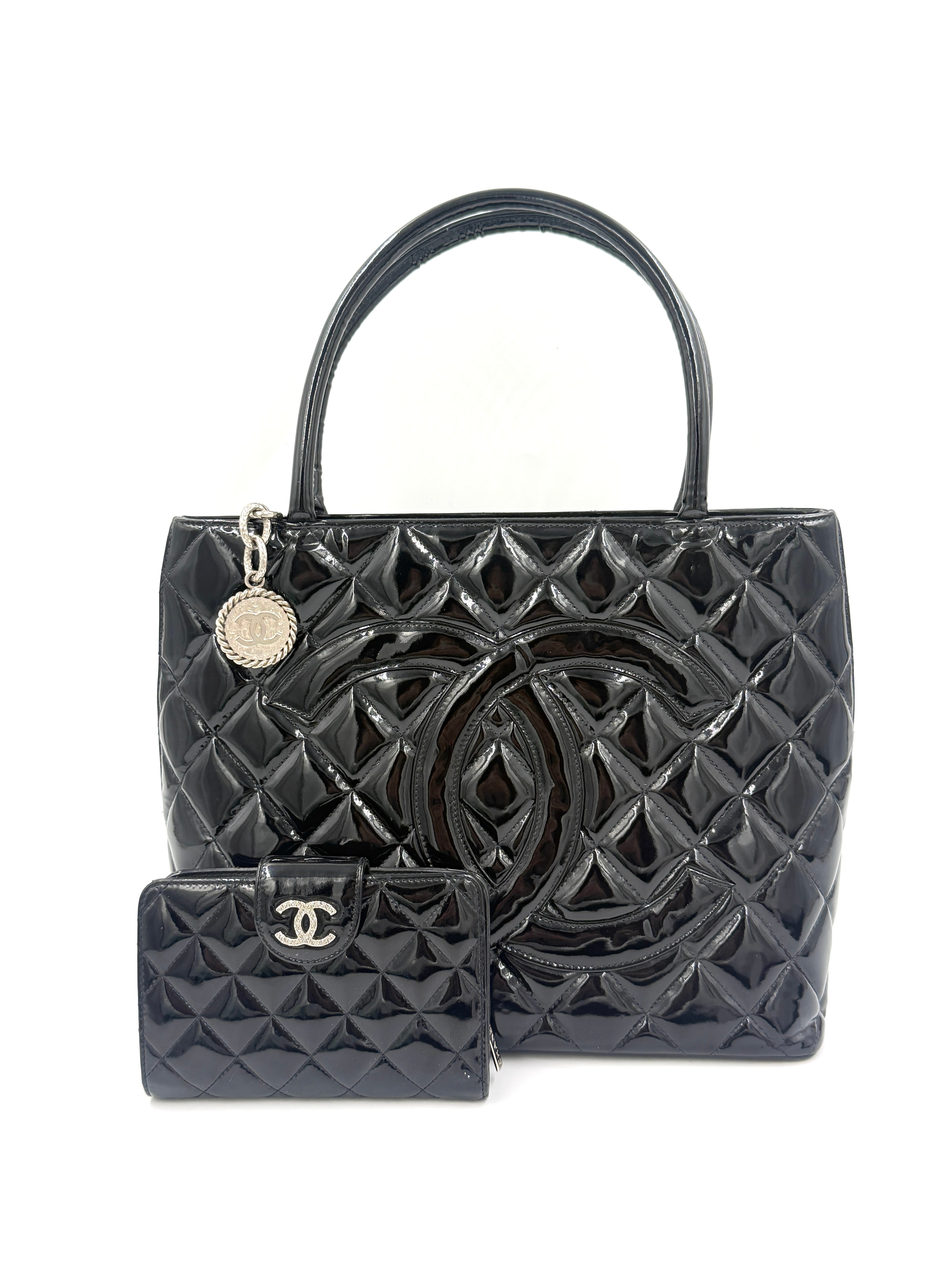 Pre-Owned Chanel Black Quilted Patent Leather Medallion Tote Bag with Silver Hardware - Authenticated